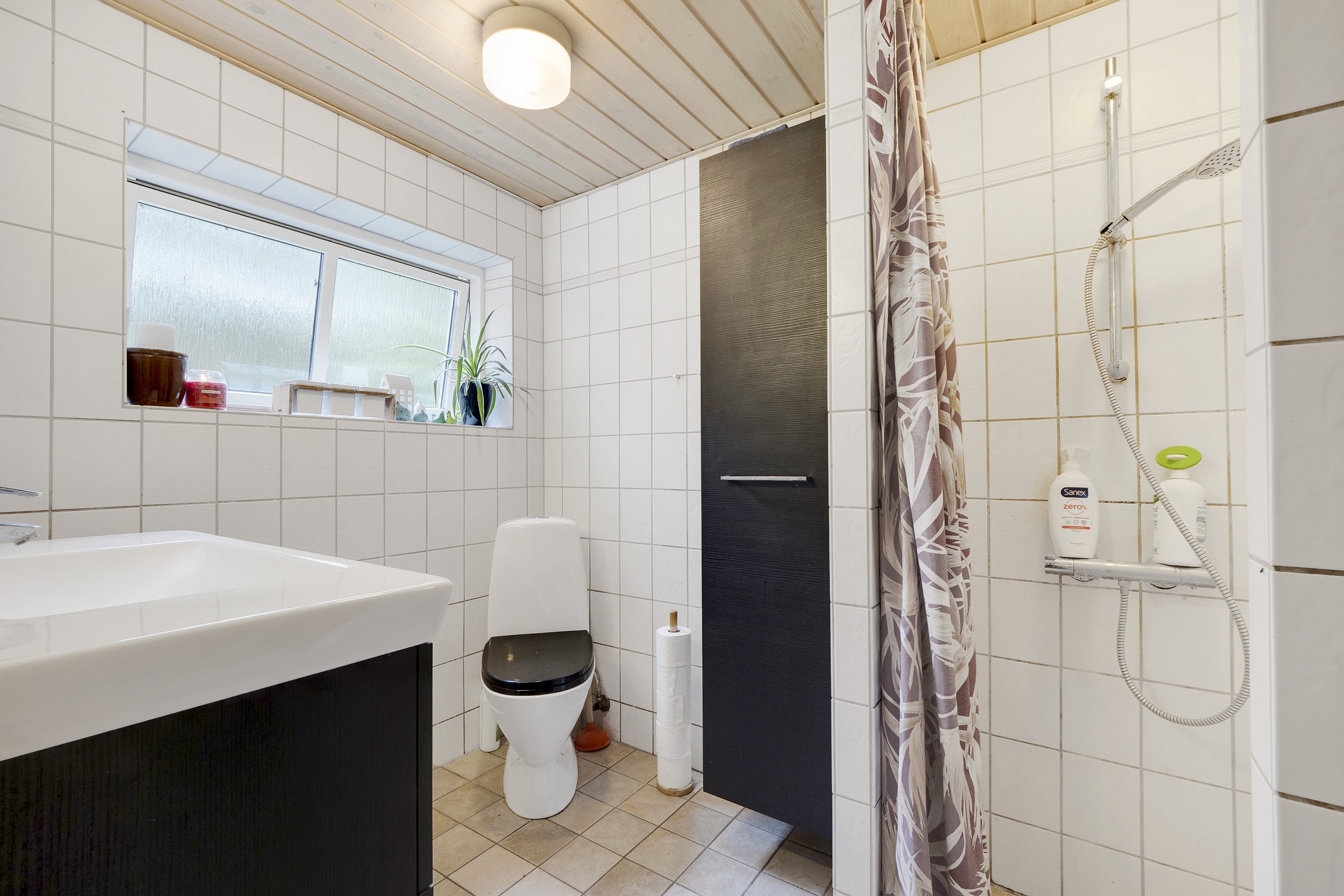 Fremhævet badeværelse billede i fuldskærmstilstand. Billede af Brundvej 1D, Brund, 7700 Thisted