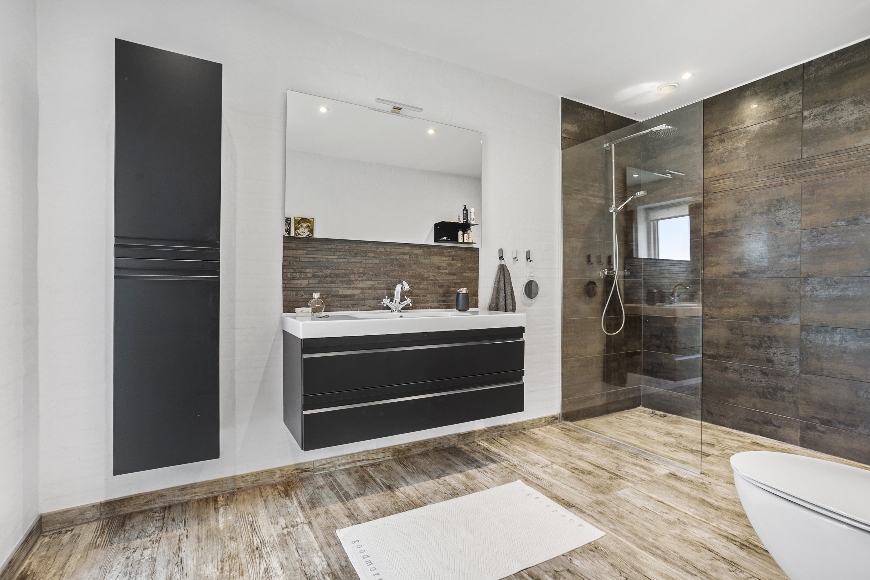 Fremhævet  billede i fuldskærmstilstand. Billede af Flade Engvej 45, 9900 Frederikshavn