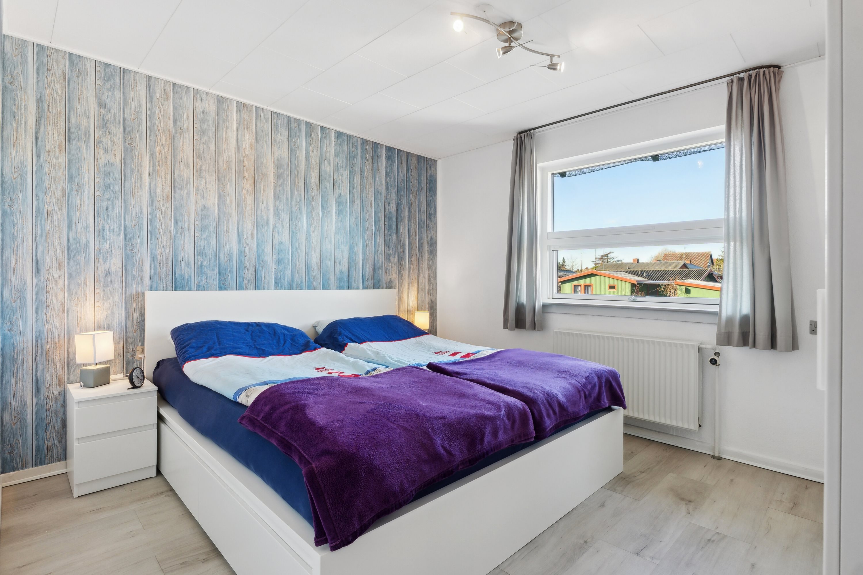 Fremhævet soveværelse billede i fuldskærmstilstand. Billede af Bakkevej 3, 5935 Bagenkop