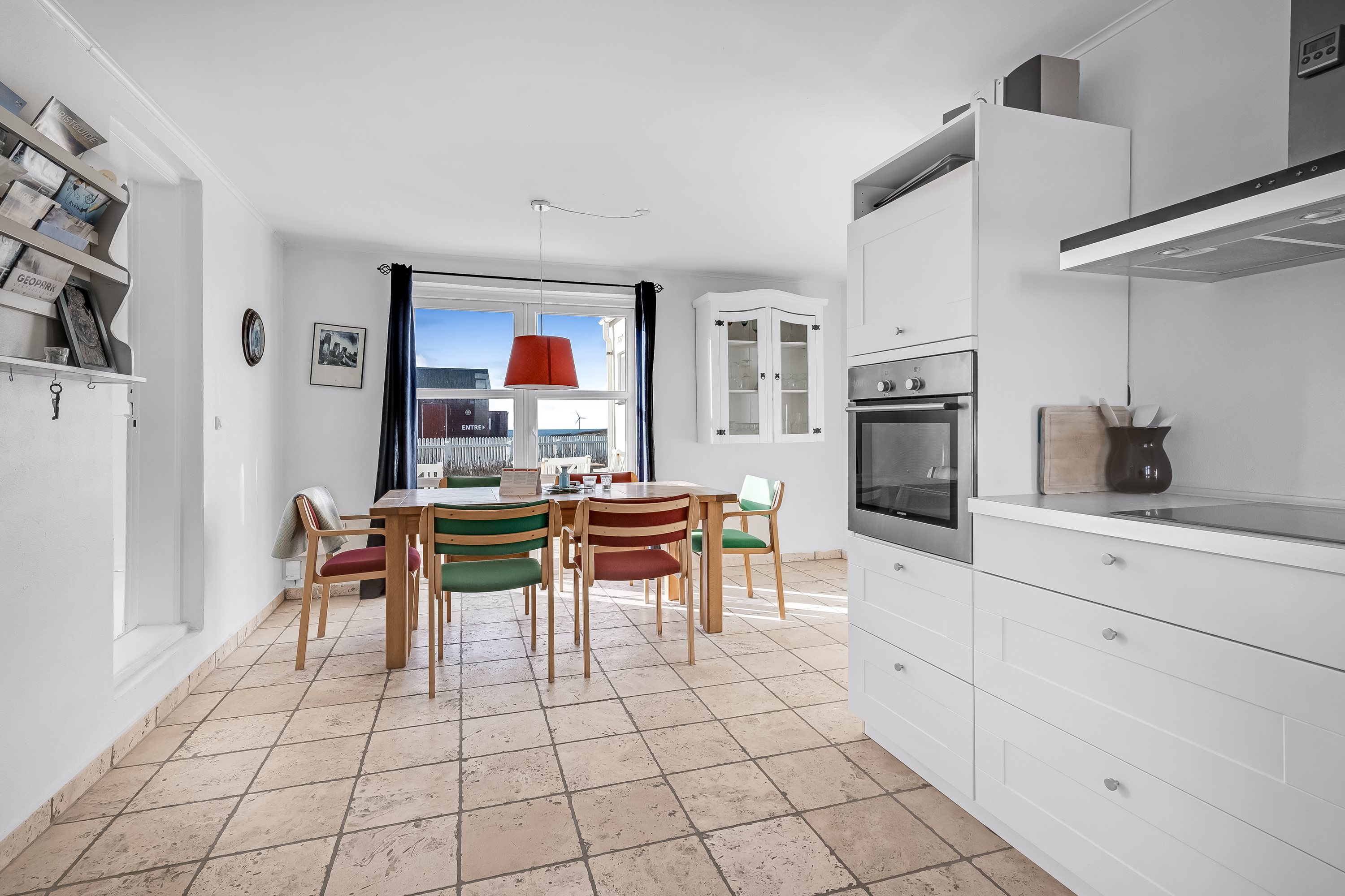 Fremhævet andet billede i fuldskærmstilstand. Billede af Vesterhavsgade 1, Ferring, 7620 Lemvig