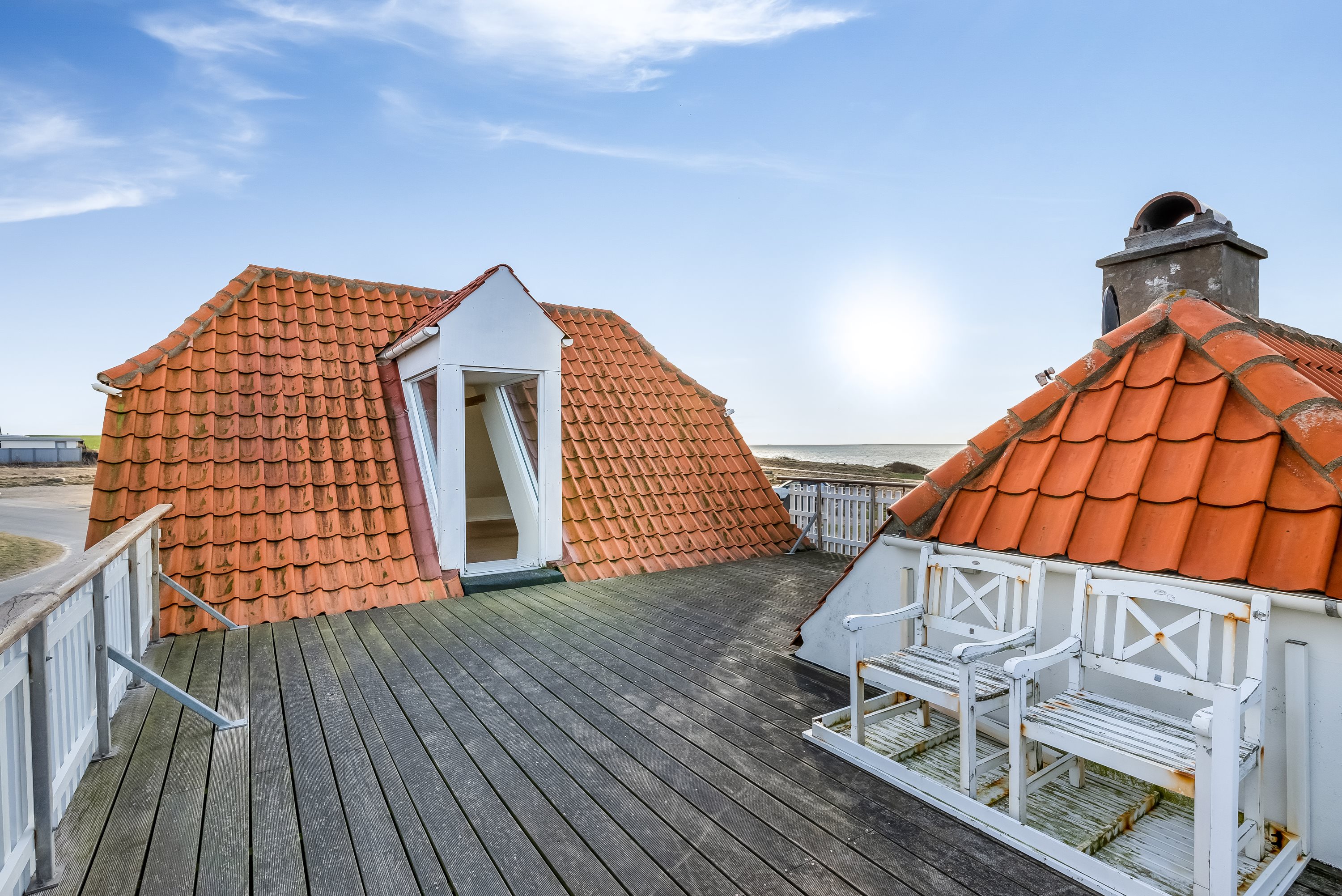 Fremhævet tagterrasse billede i fuldskærmstilstand. Billede af Vesterhavsgade 1, Ferring, 7620 Lemvig