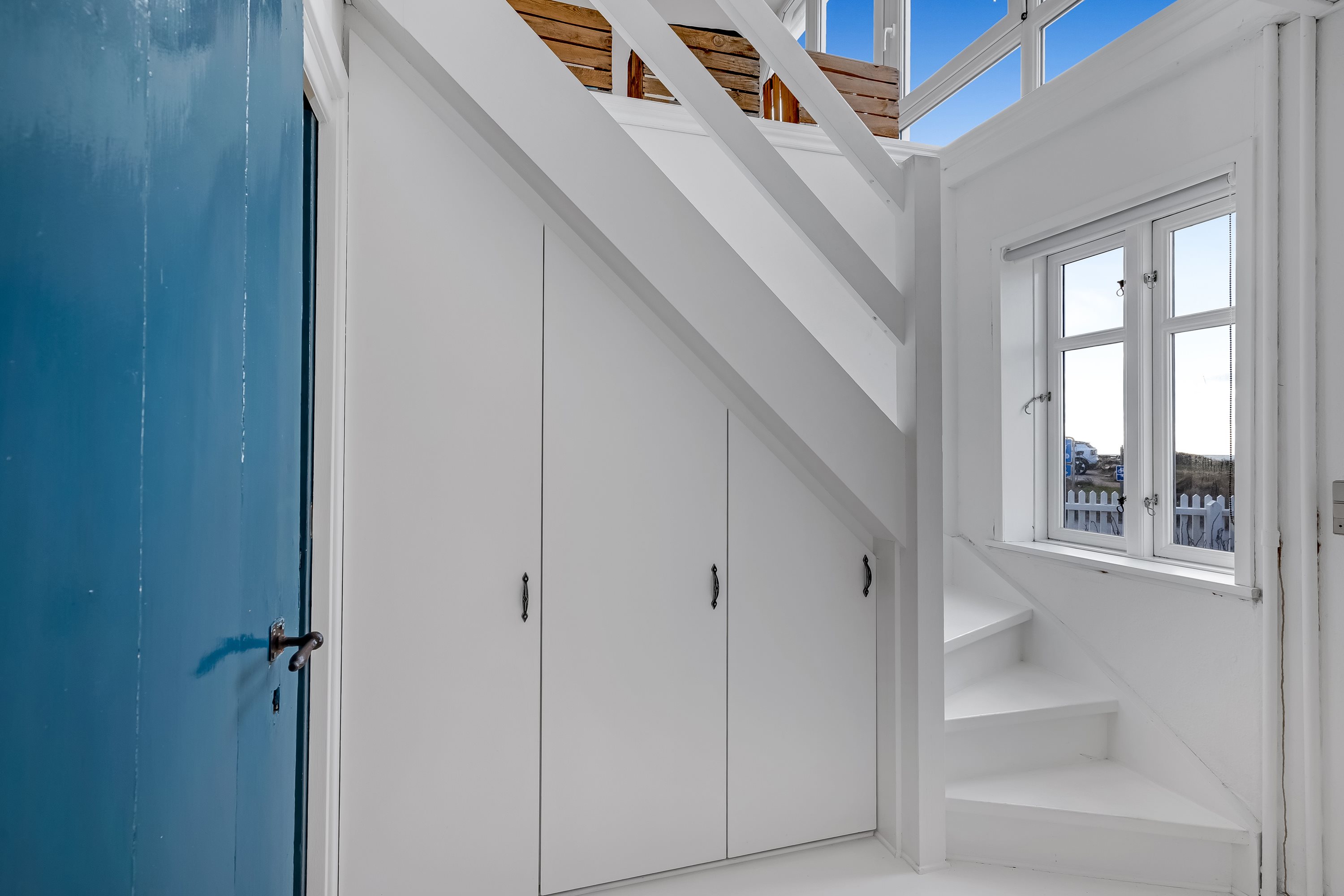 Fremhævet trappe billede i fuldskærmstilstand. Billede af Vesterhavsgade 1, Ferring, 7620 Lemvig