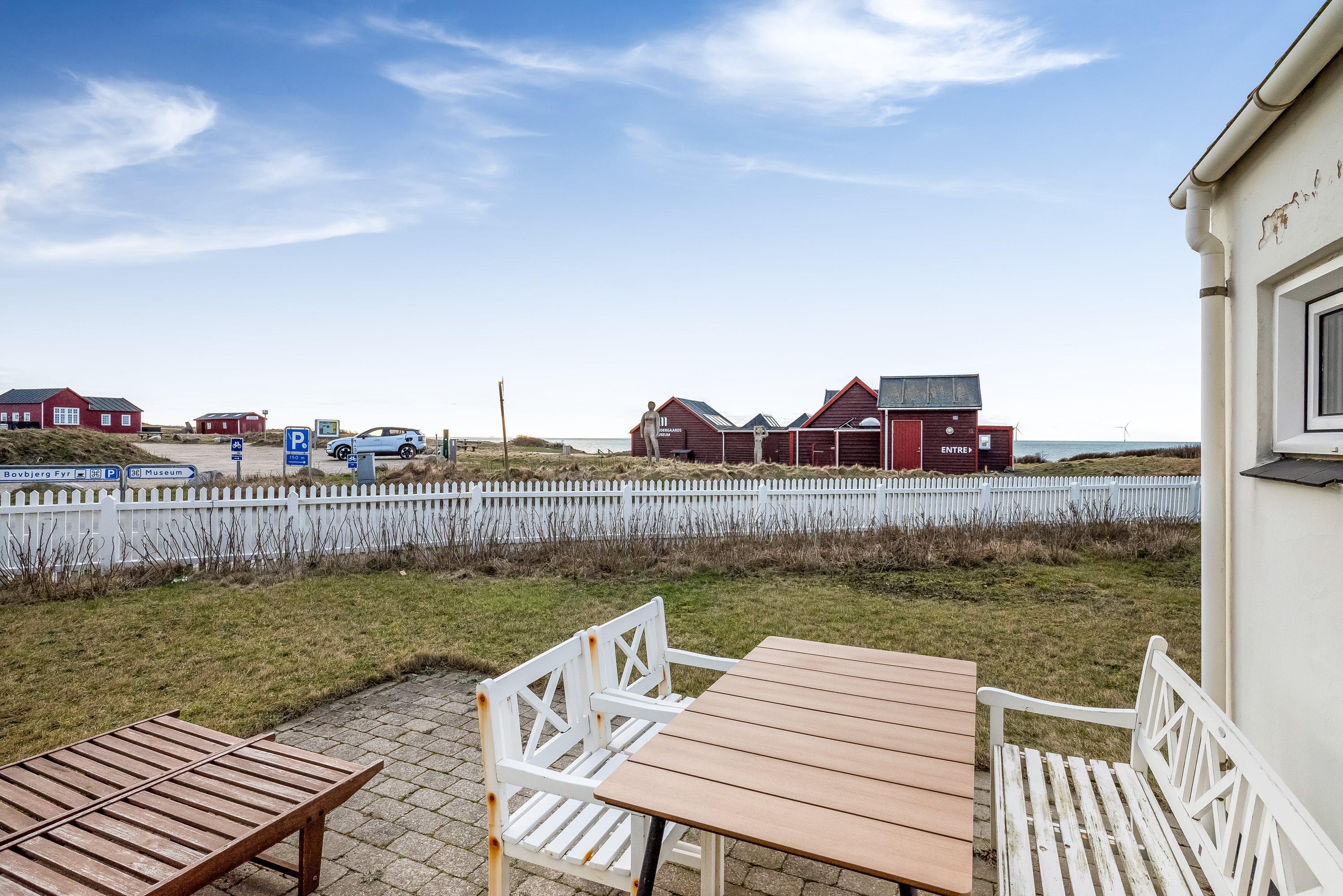 Fremhævet terrasse billede i fuldskærmstilstand. Billede af Vesterhavsgade 1, Ferring, 7620 Lemvig