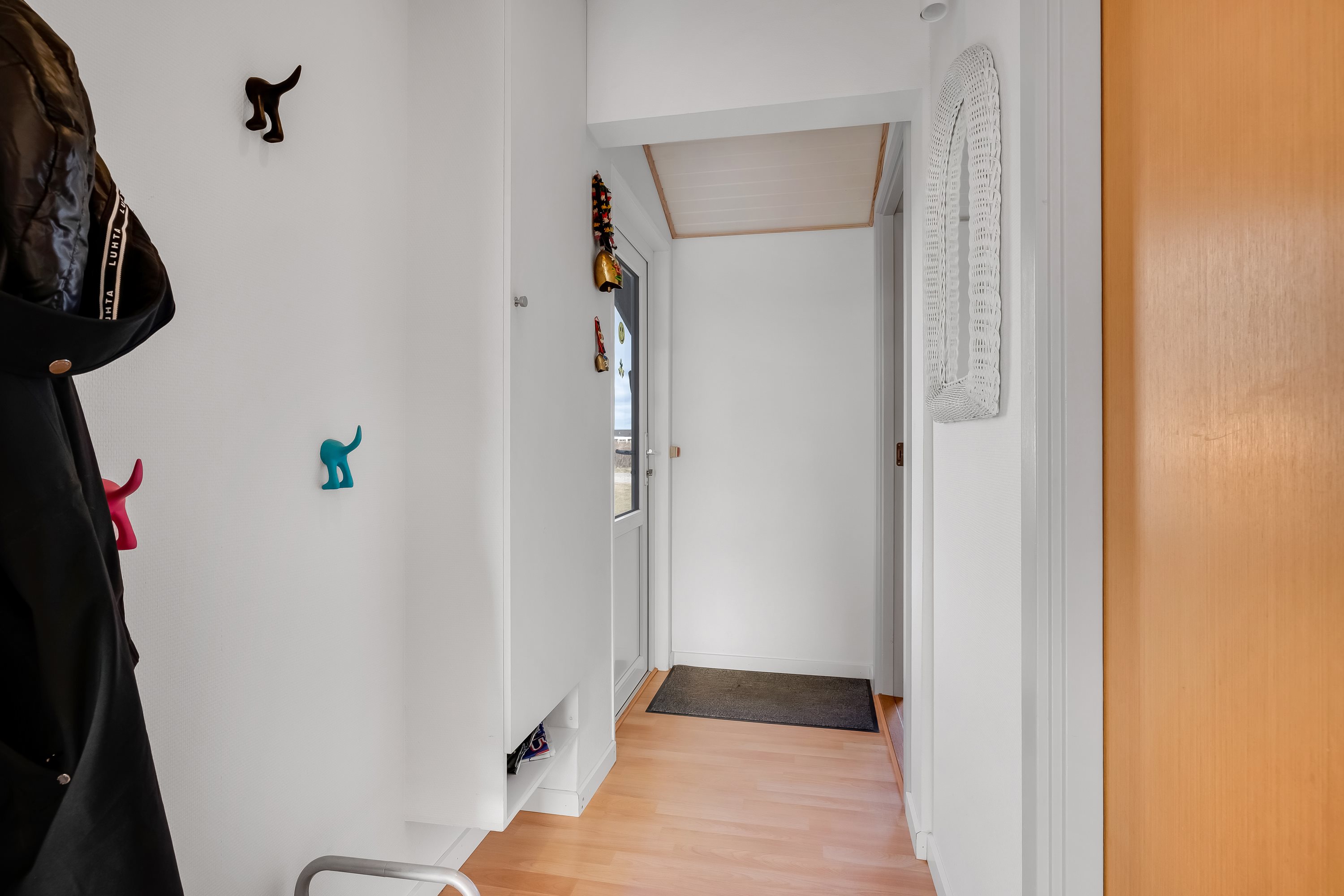 Miniaturebillede 1: entré. Billede af Alkajavej 1, Vrist, 7673 Harboøre