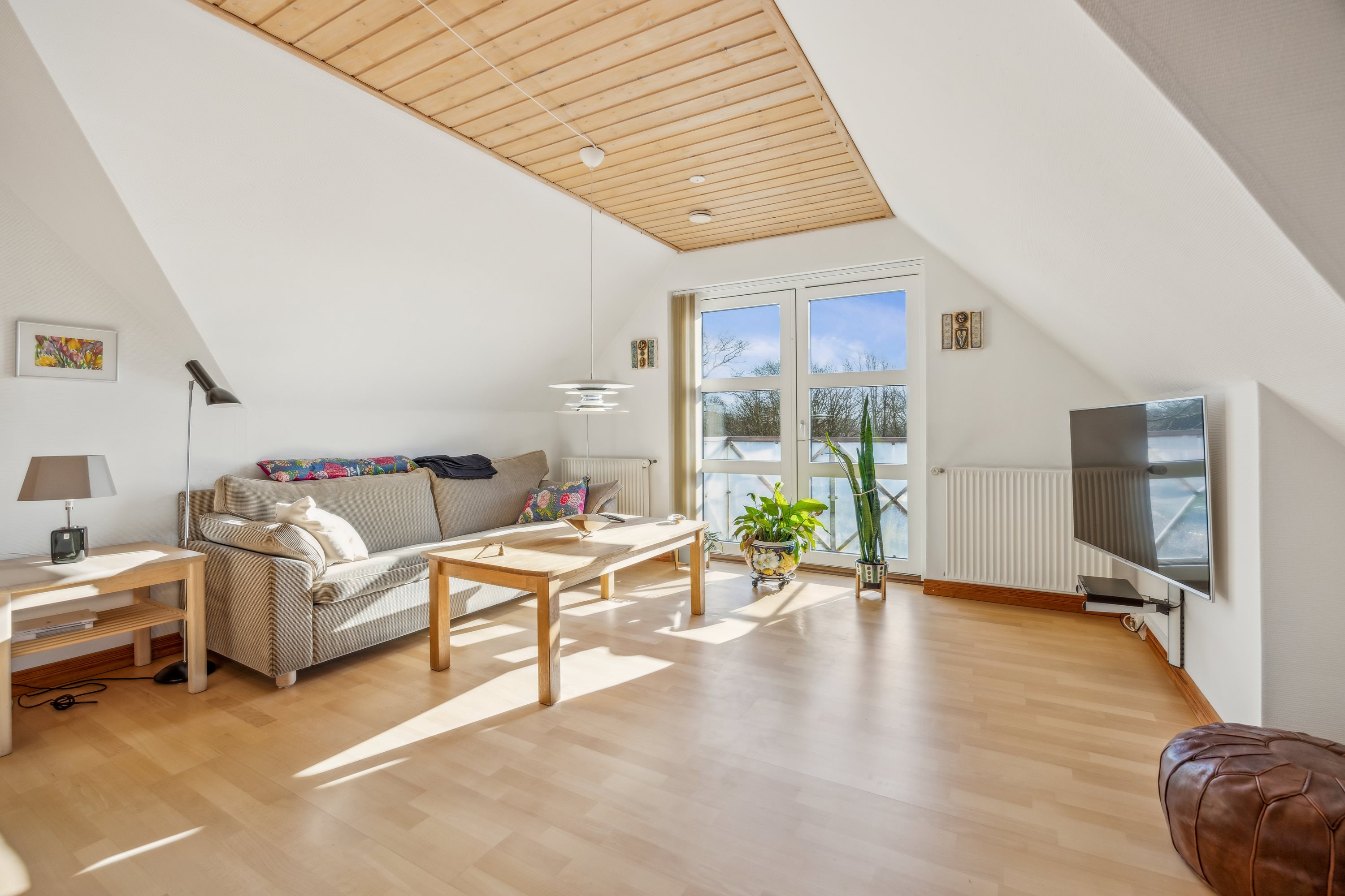 Fremhævet stue billede i fuldskærmstilstand. Billede af Karolinelund 2, 9460 Brovst