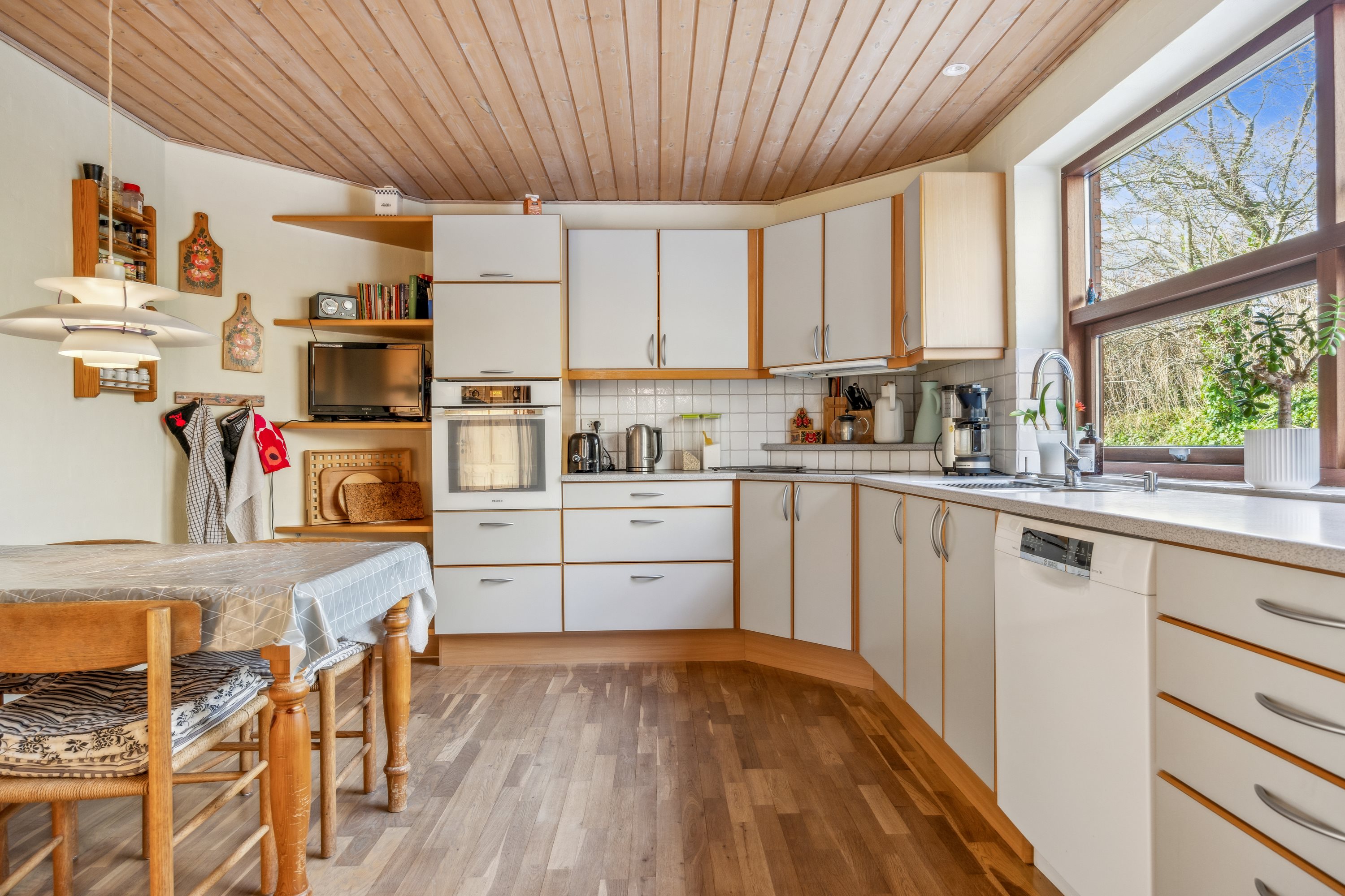 Fremhævet køkken billede i fuldskærmstilstand. Billede af Karolinelund 2, 9460 Brovst