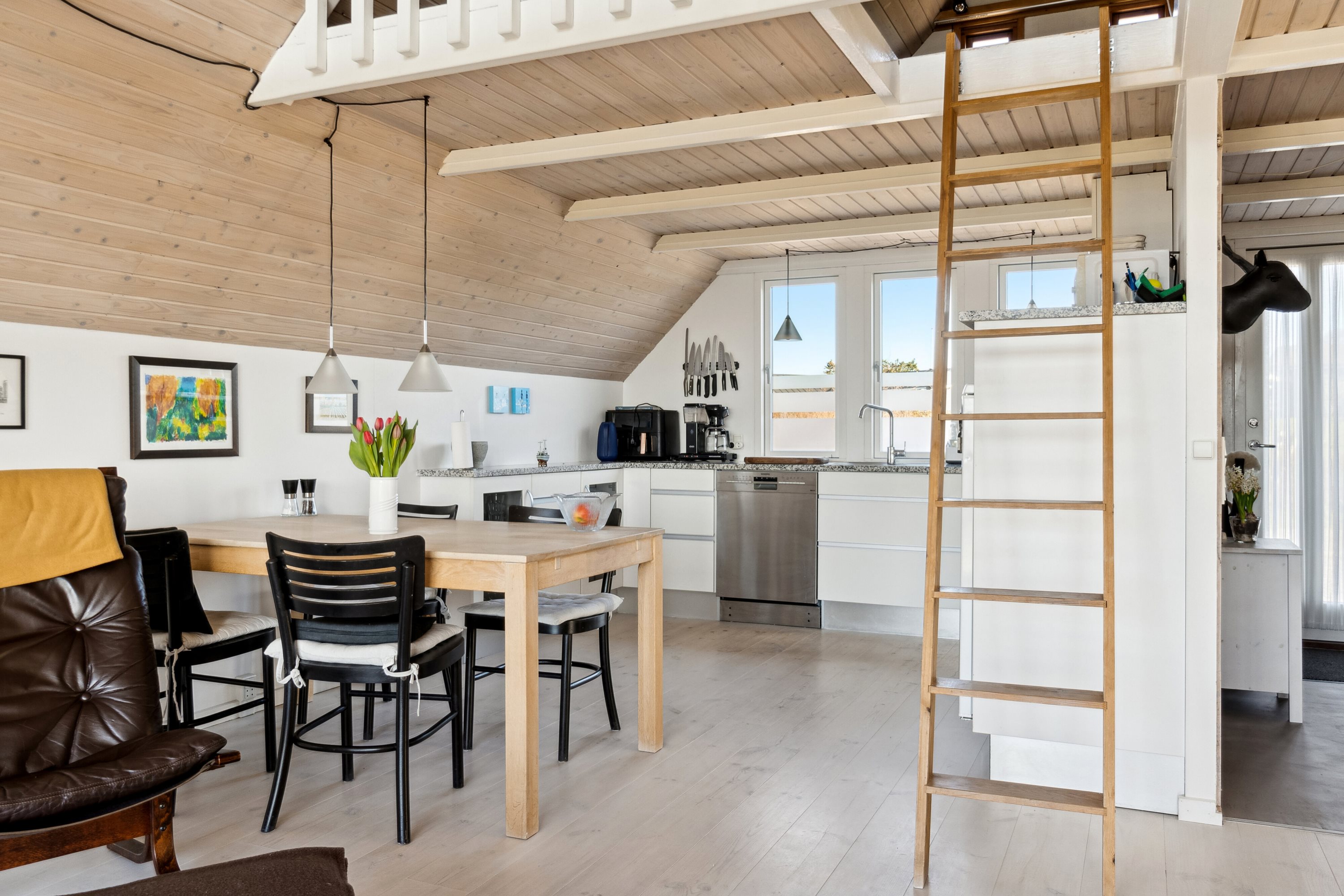 Fremhævet spisestue billede i fuldskærmstilstand. Billede af Dansvej 1, Drøsselbjerg, 4200 Slagelse