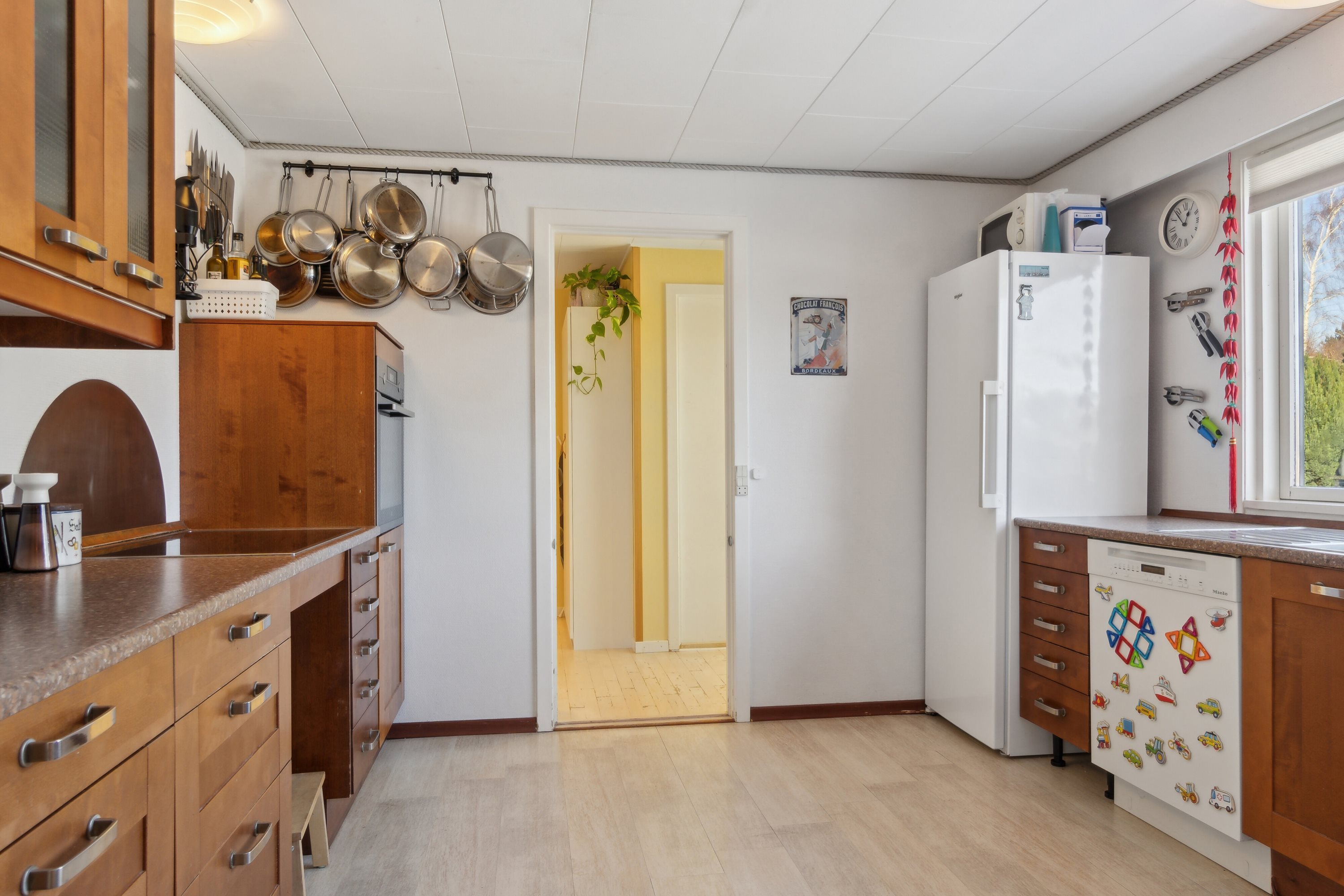 Fremhævet køkken billede i fuldskærmstilstand. Billede af Anton Bøjesvej 3, 4581 Rørvig