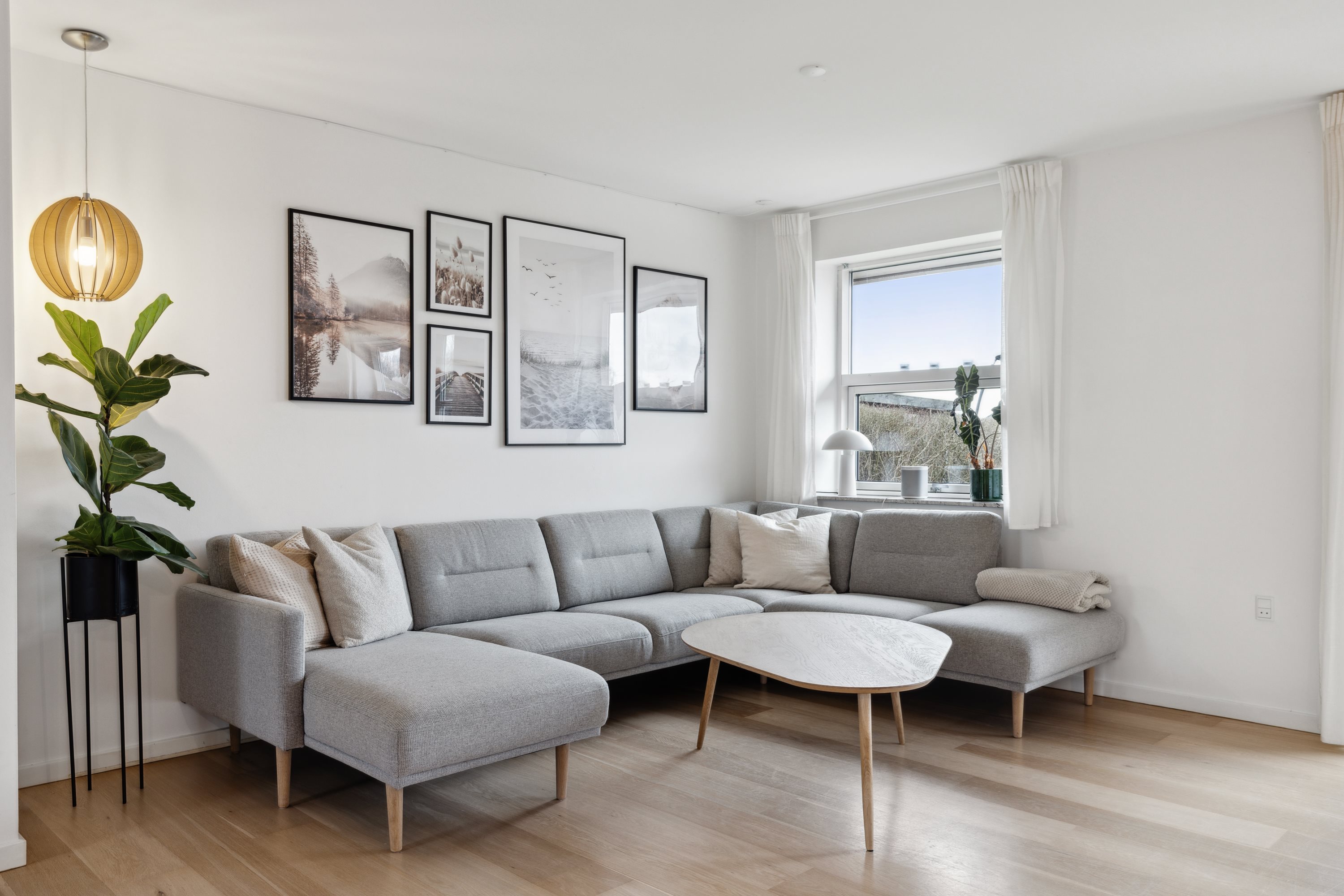 Fremhævet stue billede i fuldskærmstilstand. Billede af Garbeled 12, Årslev, 5792 Årslev