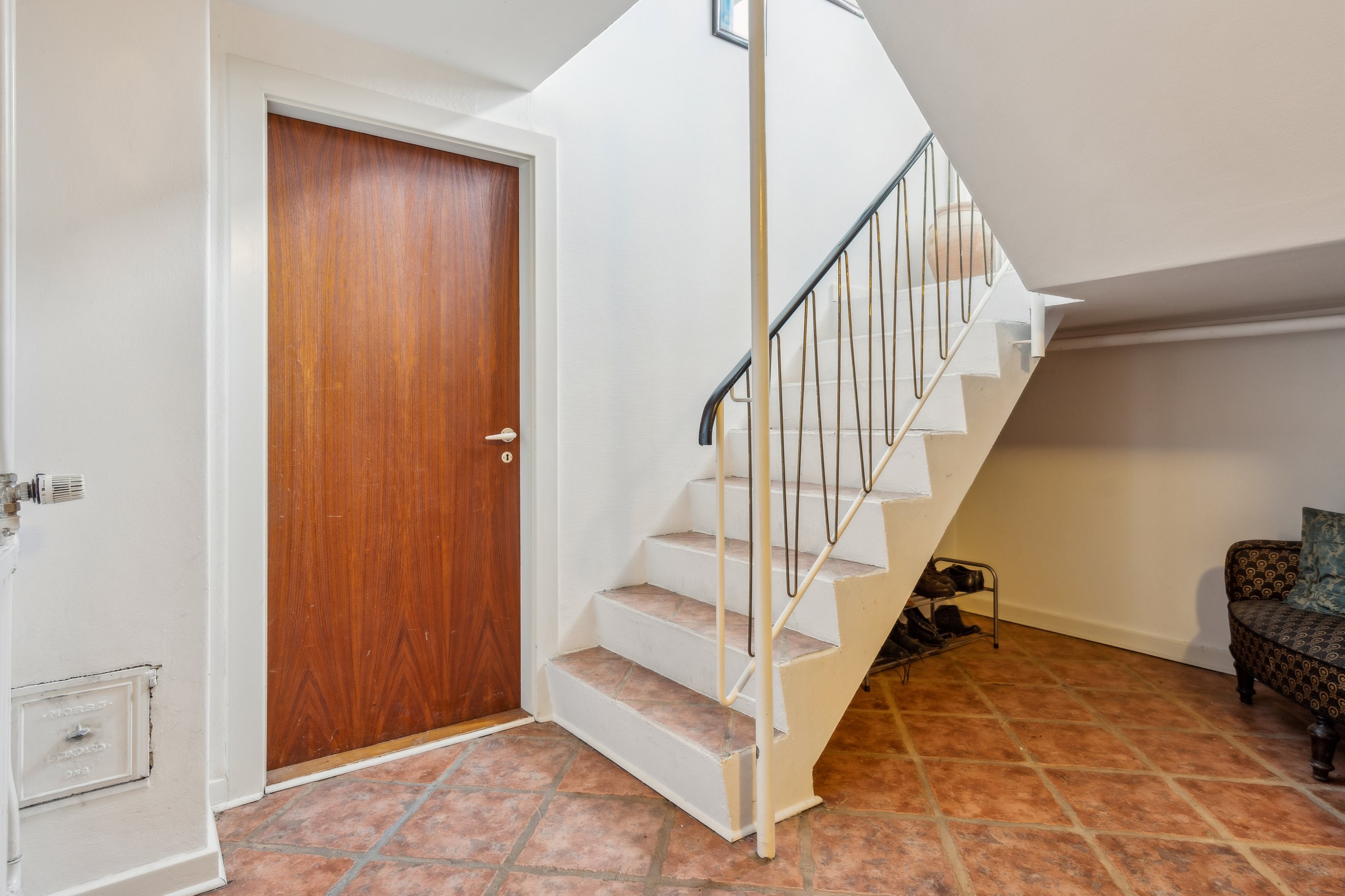 Fremhævet gang billede i fuldskærmstilstand. Billede af Springvandspladsen 4, Als, 9560 Hadsund