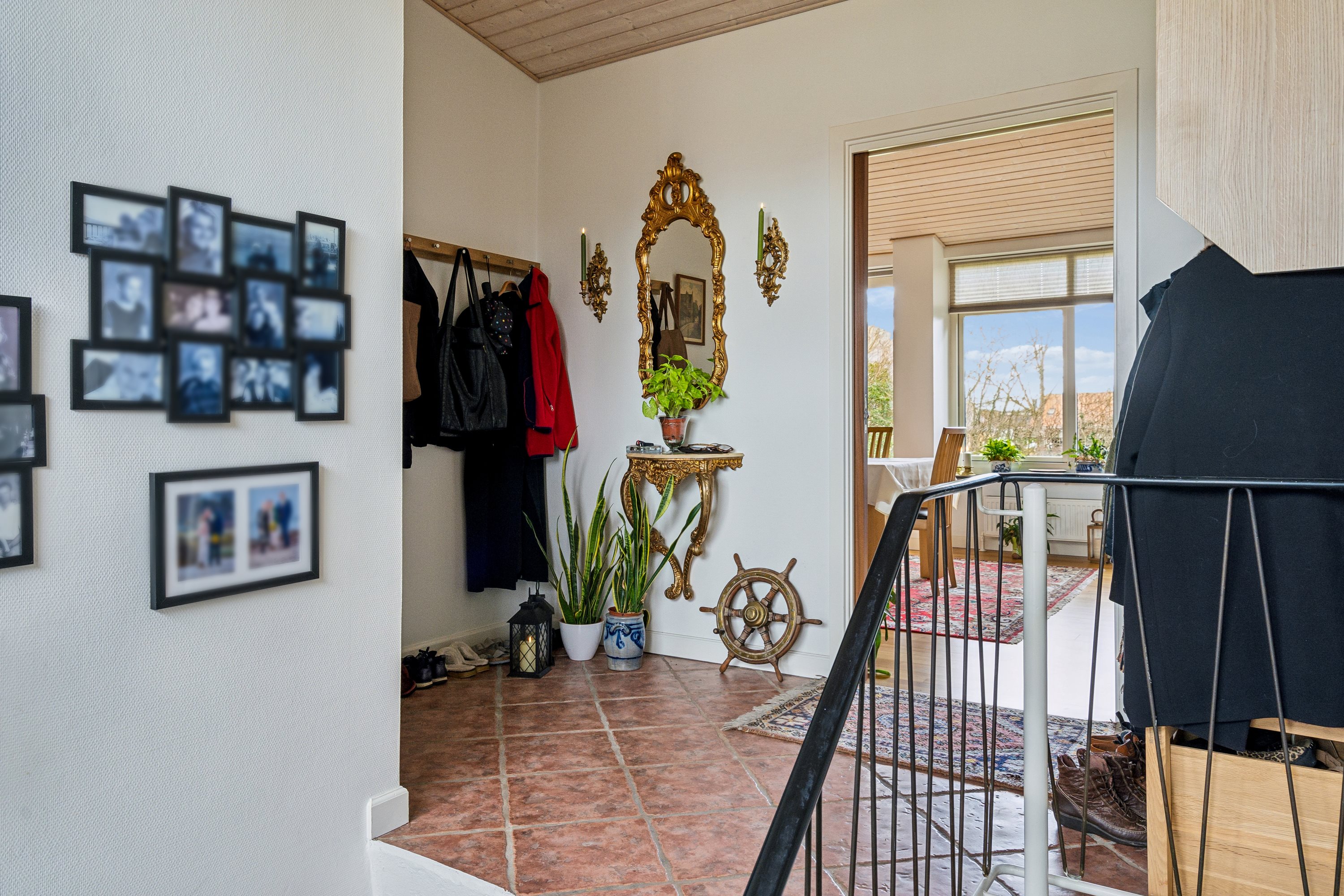 Fremhævet gang billede i fuldskærmstilstand. Billede af Springvandspladsen 4, Als, 9560 Hadsund