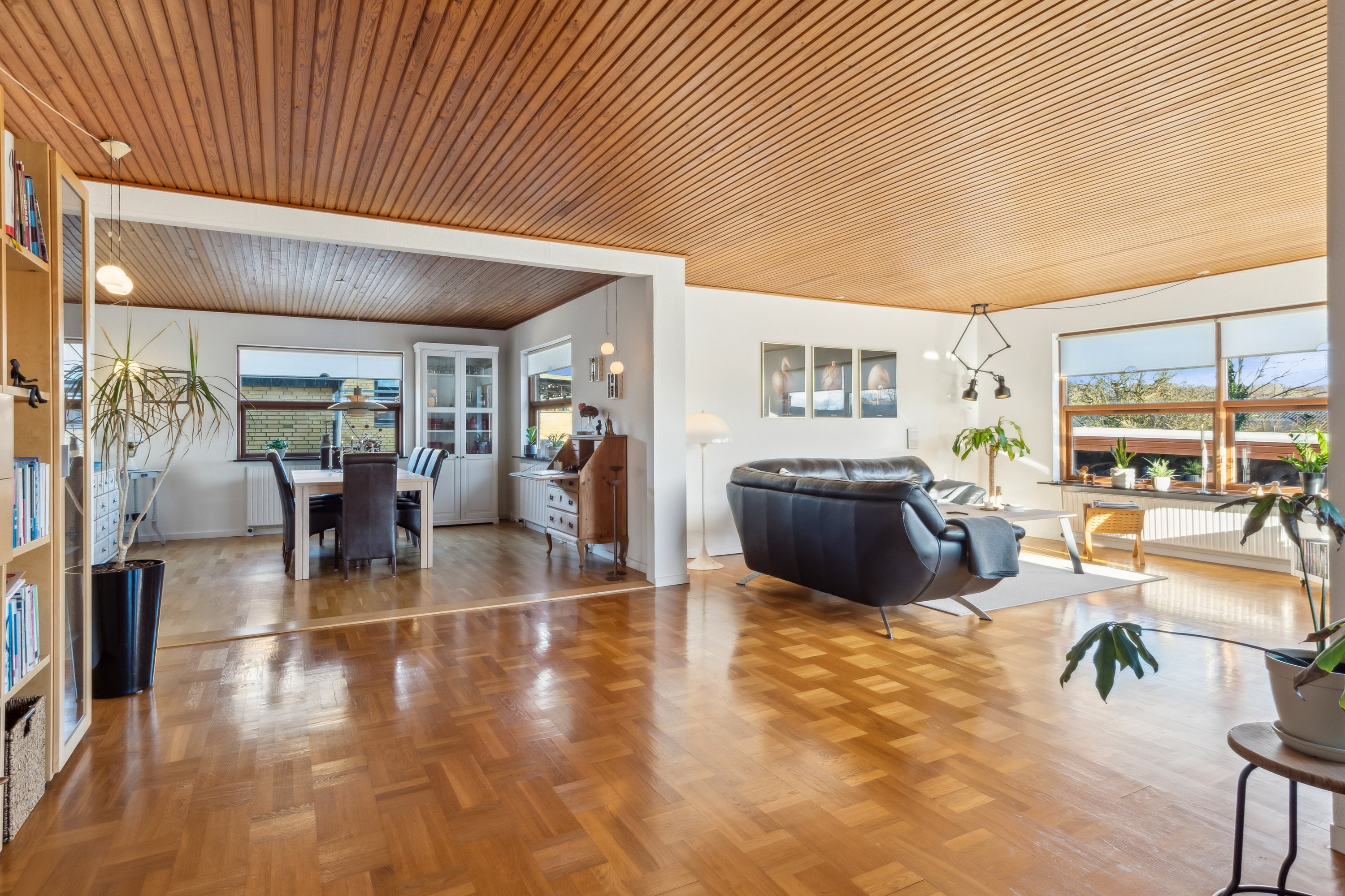 Fremhævet stue billede i fuldskærmstilstand. Billede af Græsmarken 11, 7900 Nykøbing M