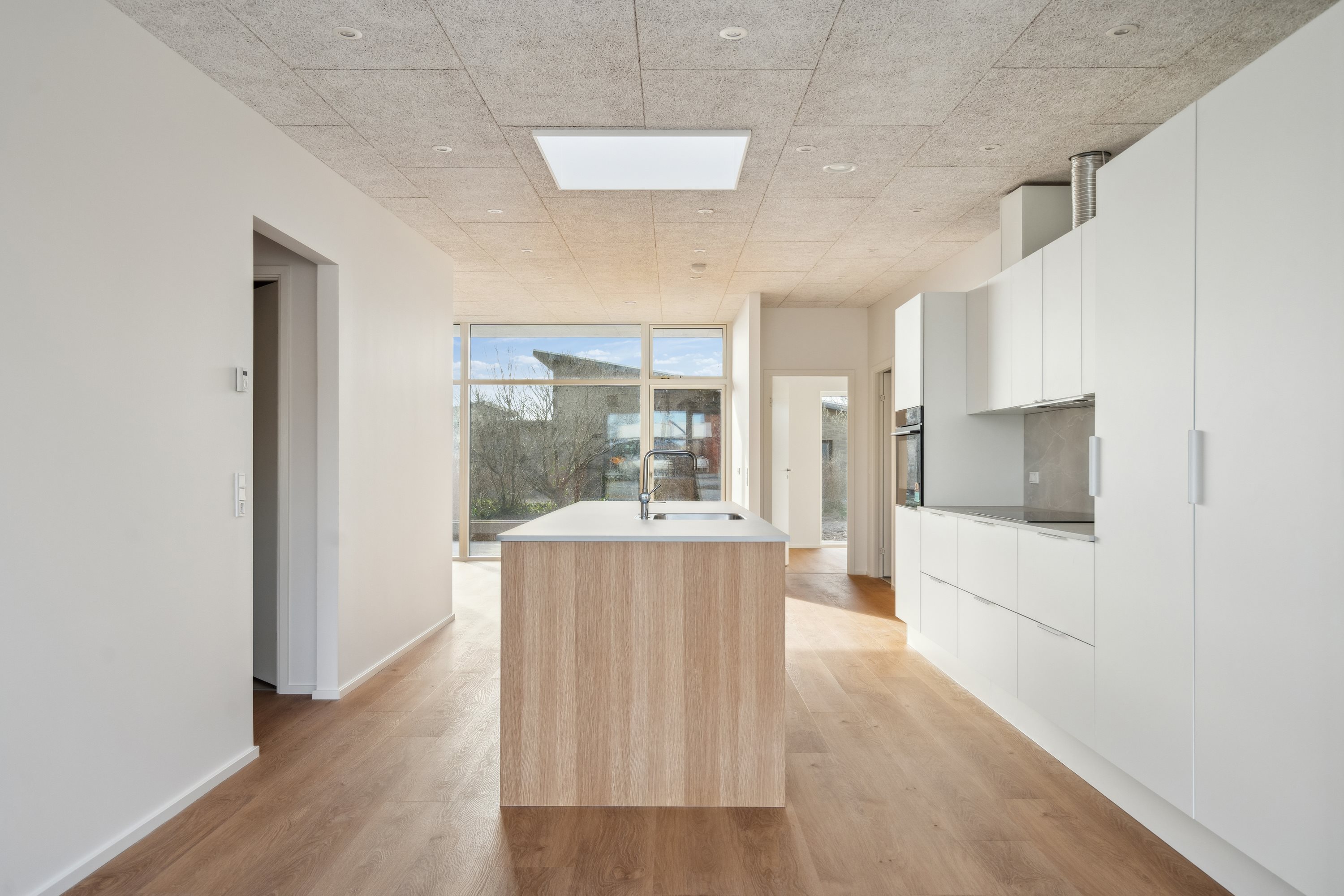 Fremhævet køkken billede i fuldskærmstilstand. Billede af Kornumgårdsvej 16, 9700 Brønderslev