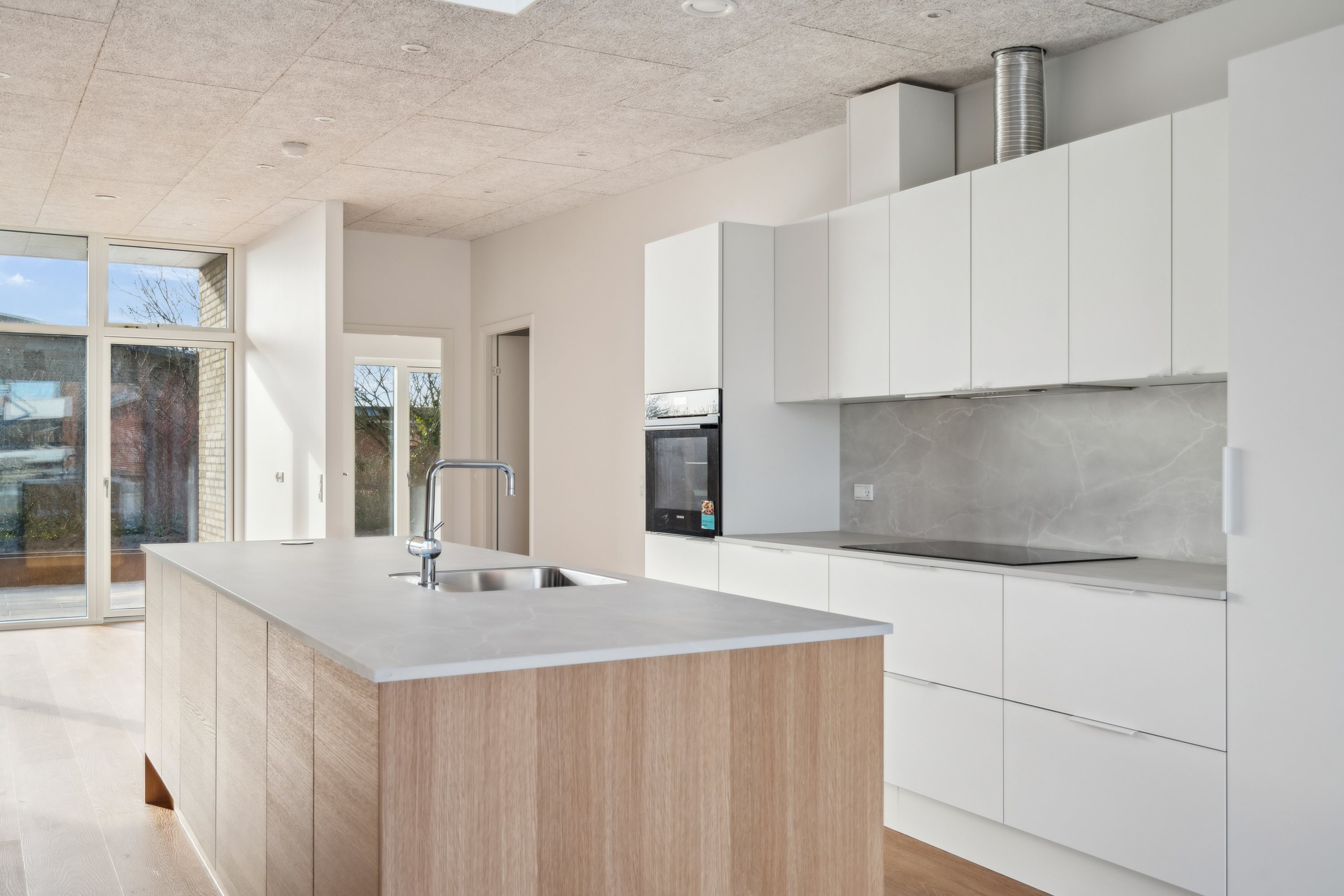 Fremhævet køkken billede i fuldskærmstilstand. Billede af Kornumgårdsvej 16, 9700 Brønderslev