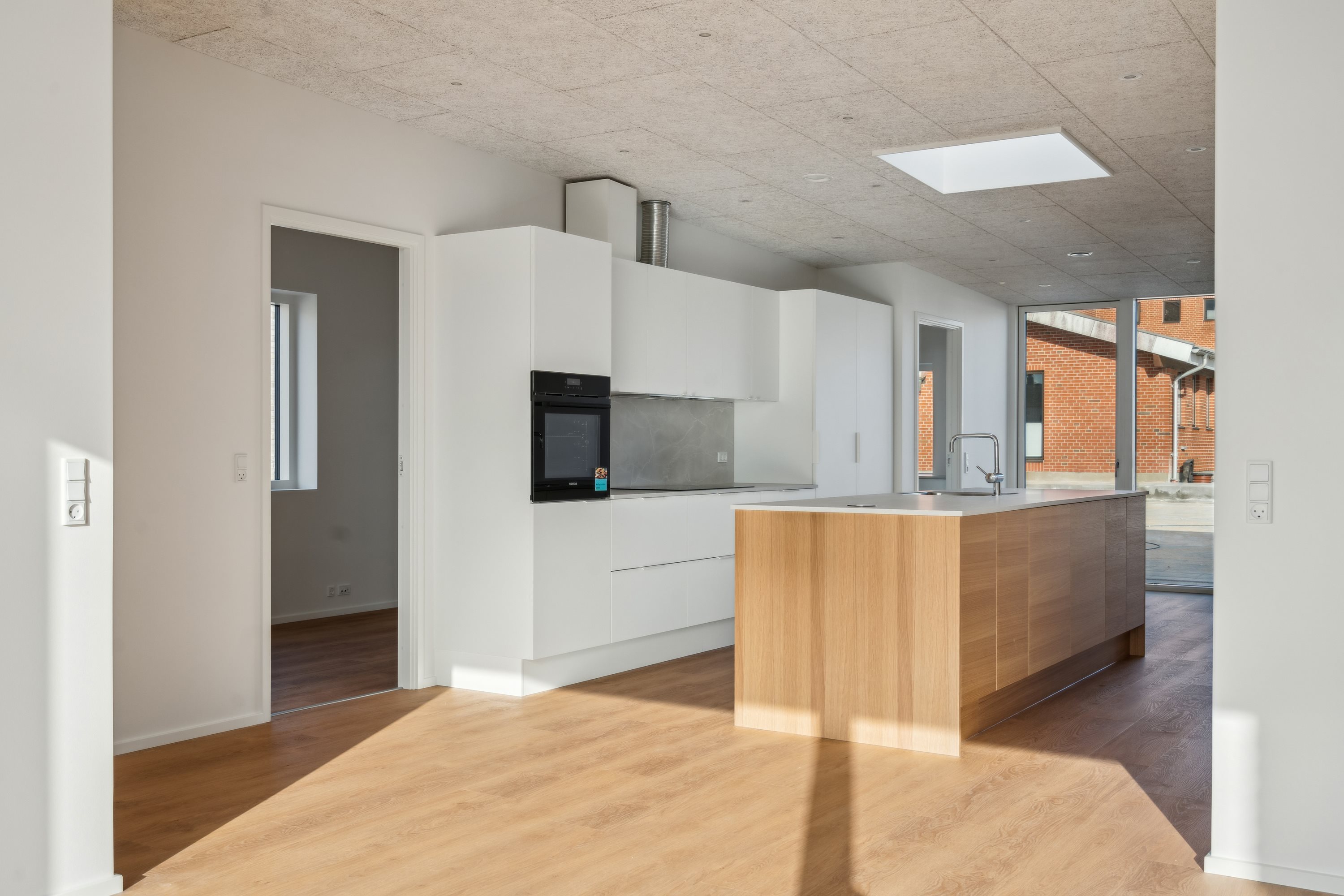 Fremhævet køkken billede i fuldskærmstilstand. Billede af Kornumgårdsvej 16, 9700 Brønderslev