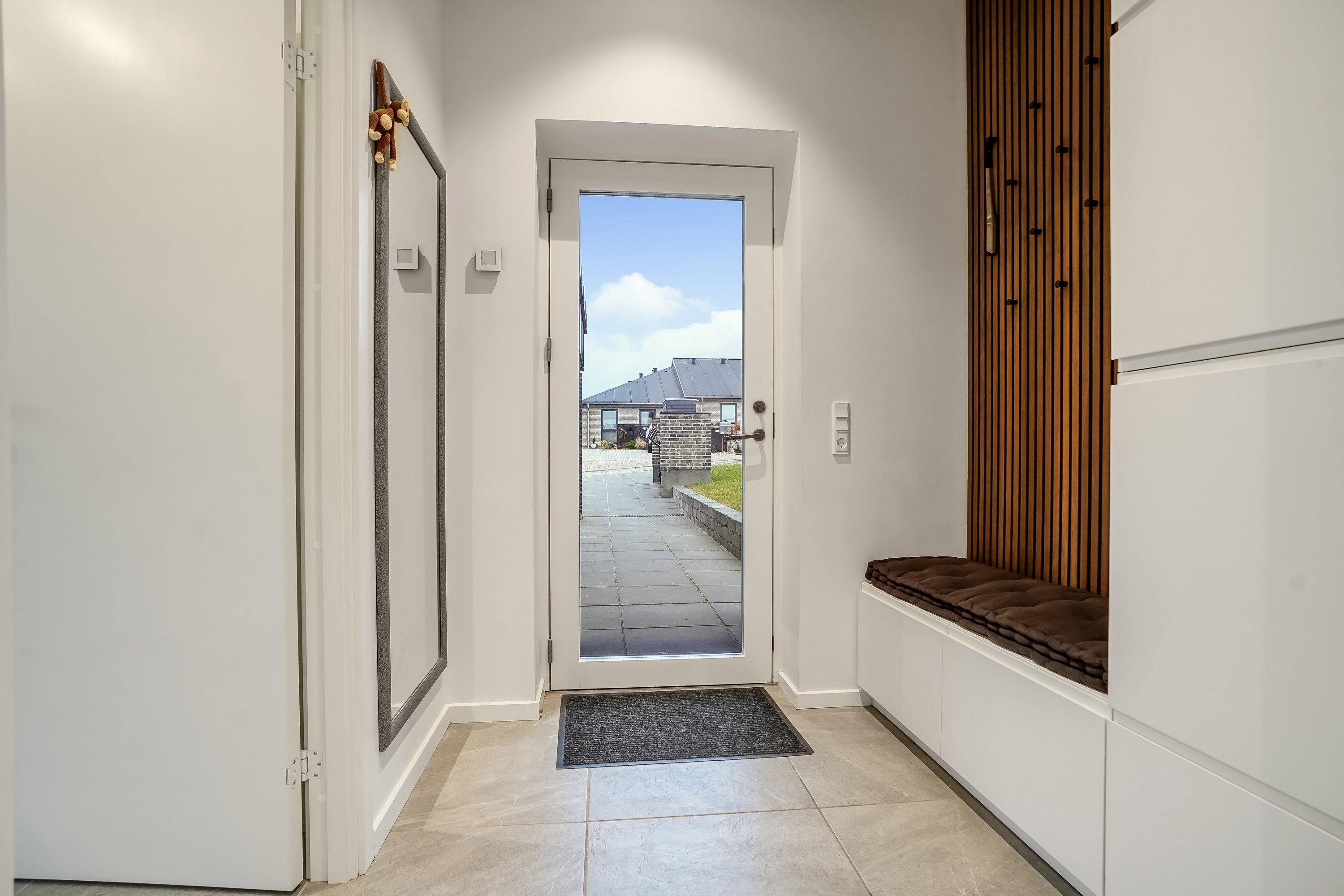 Fremhævet entré billede i fuldskærmstilstand. Billede af Ring Søpark 27, 8740 Brædstrup