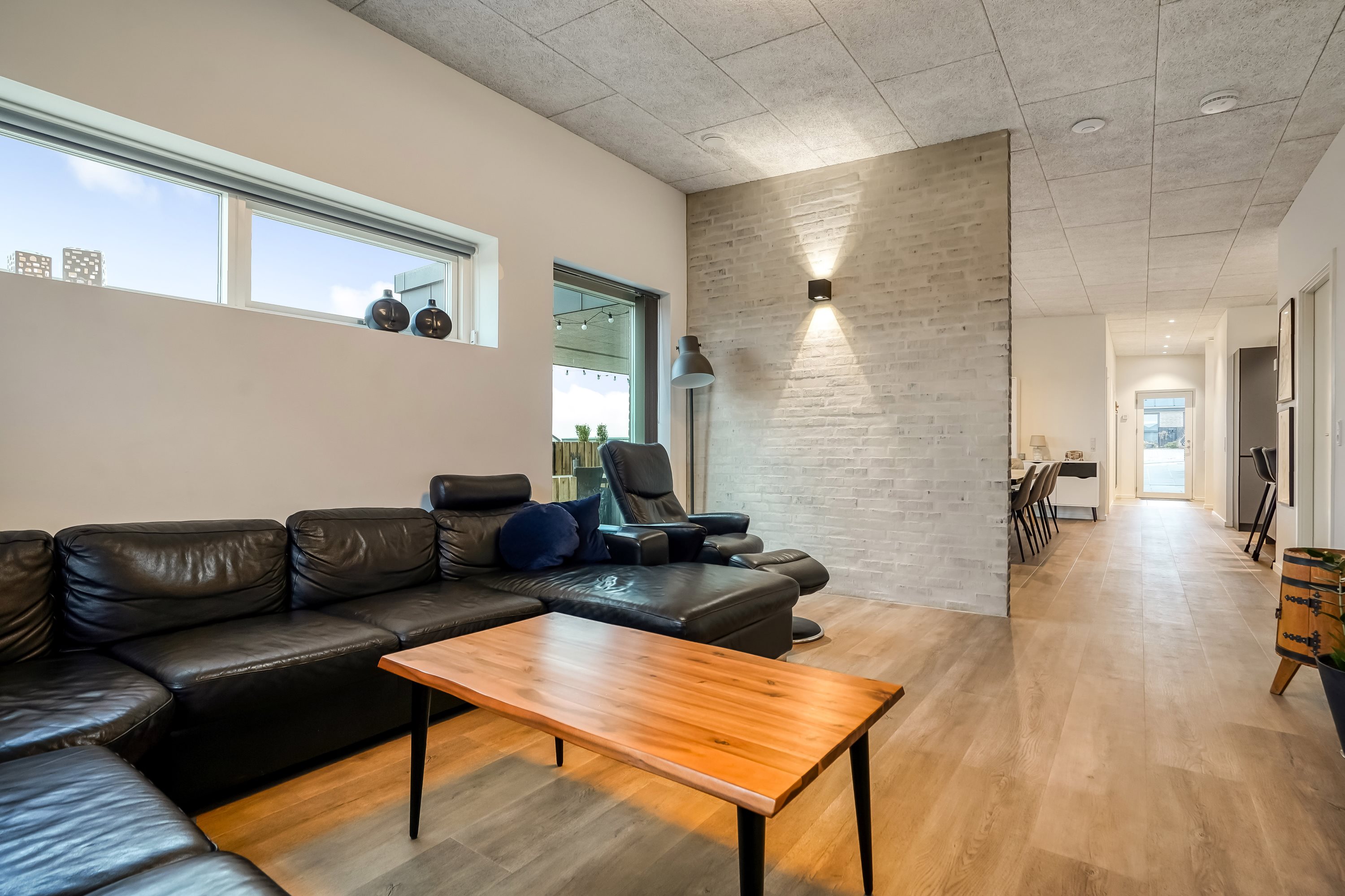 Fremhævet stue billede i fuldskærmstilstand. Billede af Ring Søpark 27, 8740 Brædstrup