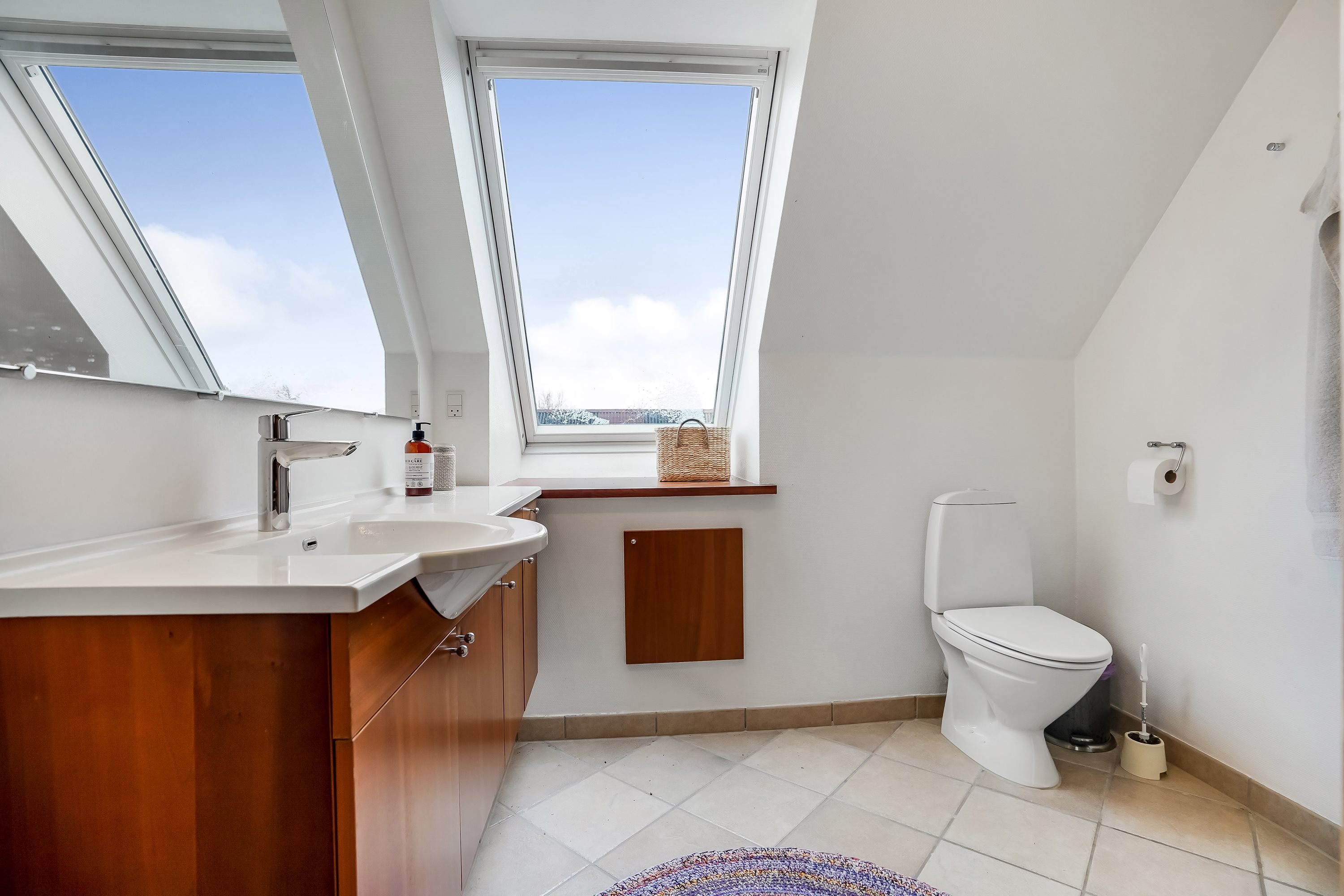 Fremhævet toilet billede i fuldskærmstilstand. Billede af Odensevej 126, Skallebølle, 5492 Vissenbjerg