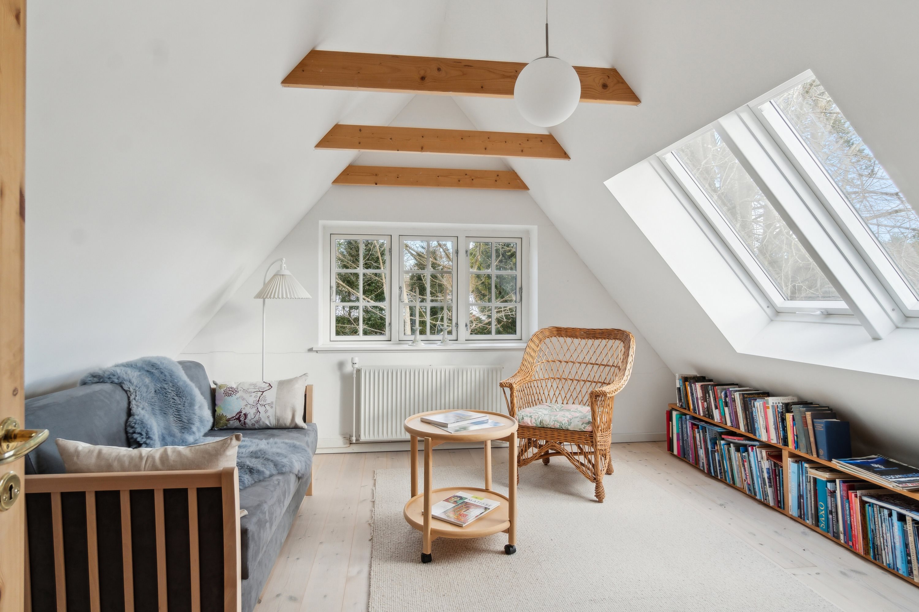 Fremhævet stue billede i fuldskærmstilstand. Billede af Vej 11 3, Jyderup Lyng, 4560 Vig