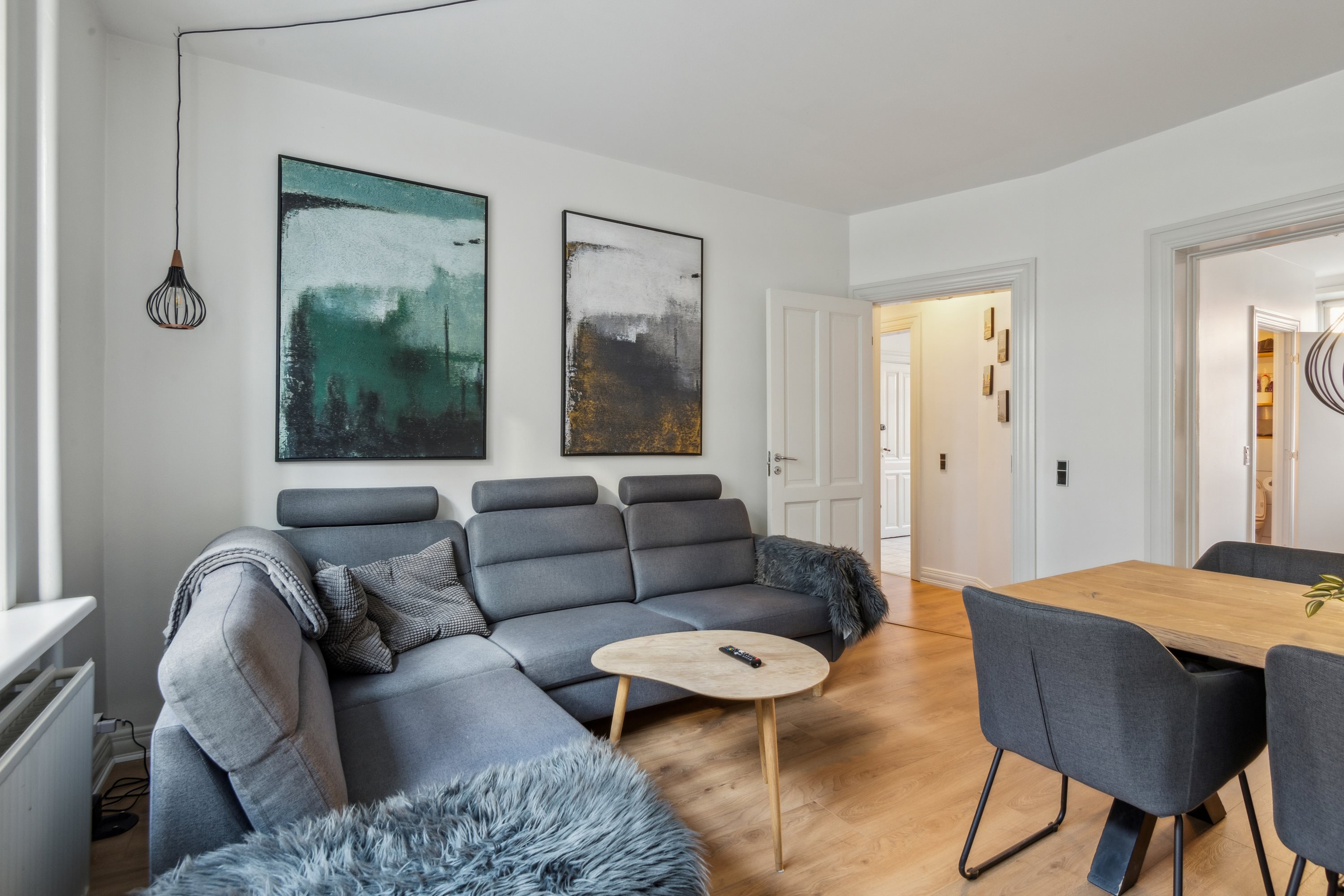 Fremhævet stue billede i fuldskærmstilstand. Billede af Jyllandsgade 19, st.. th., 9000 Aalborg