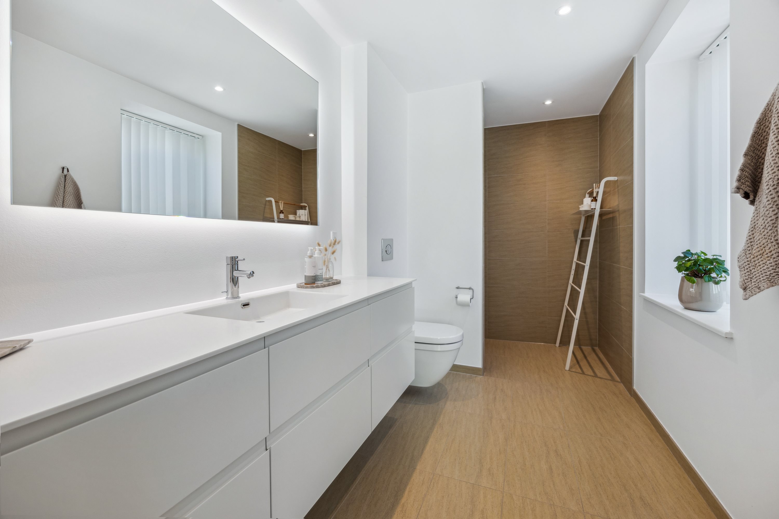 Fremhævet badeværelse billede i fuldskærmstilstand. Billede af Sundby Brygge 11, st.. mf., 9400 Nørresundby