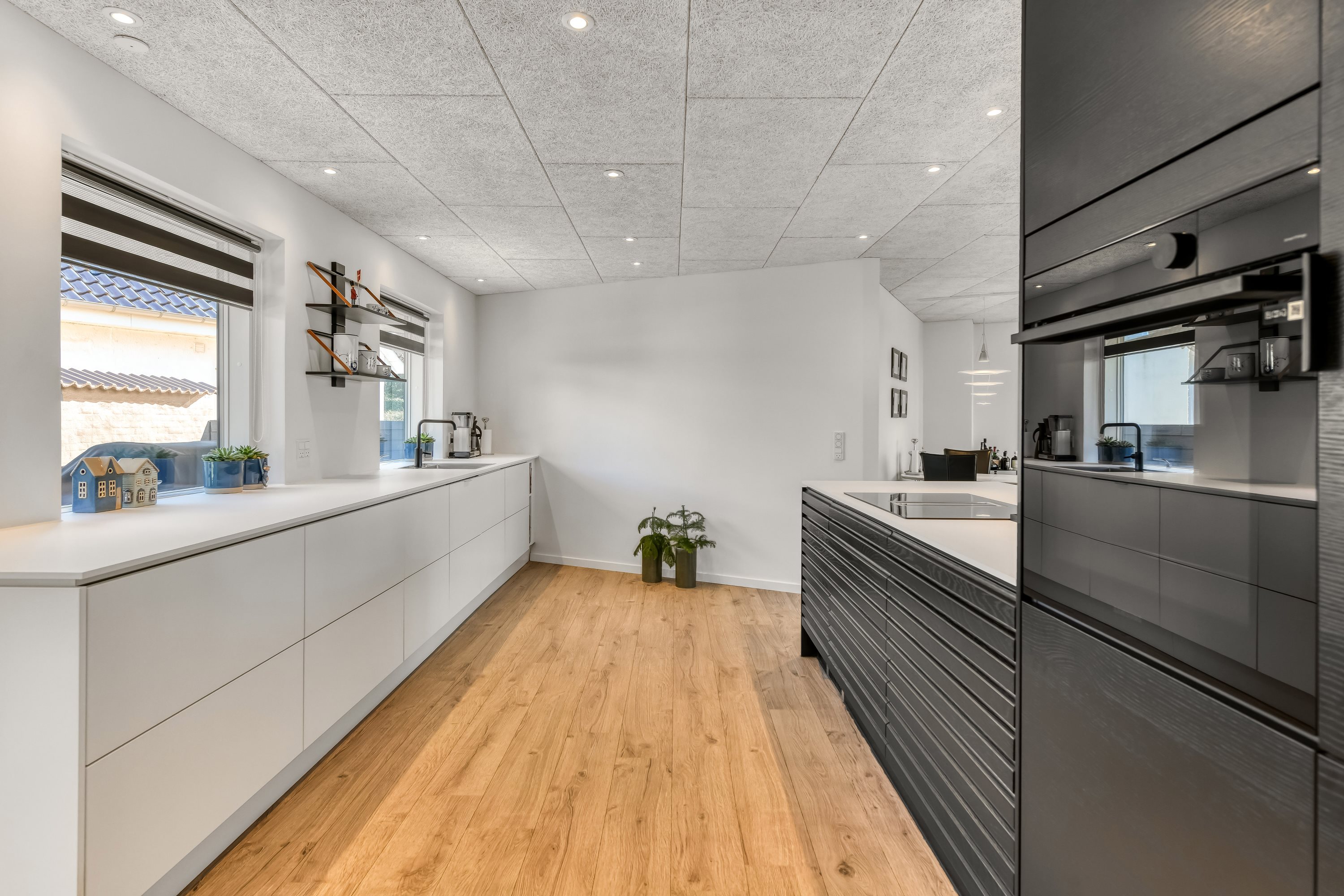 Fremhævet køkken billede i fuldskærmstilstand. Billede af Hjerting Strandvej 62, Hjerting, 6710 Esbjerg V