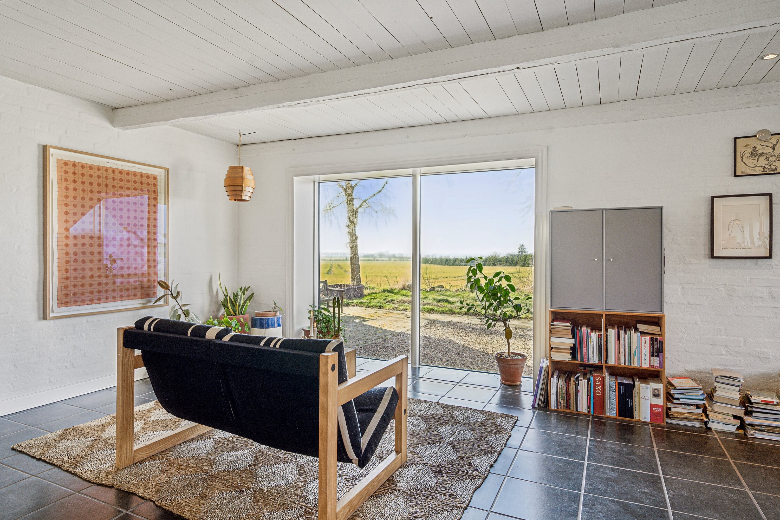 Fremhævet stue billede i fuldskærmstilstand. Billede af Vårøvej 13, Tåsinge, 5700 Svendborg