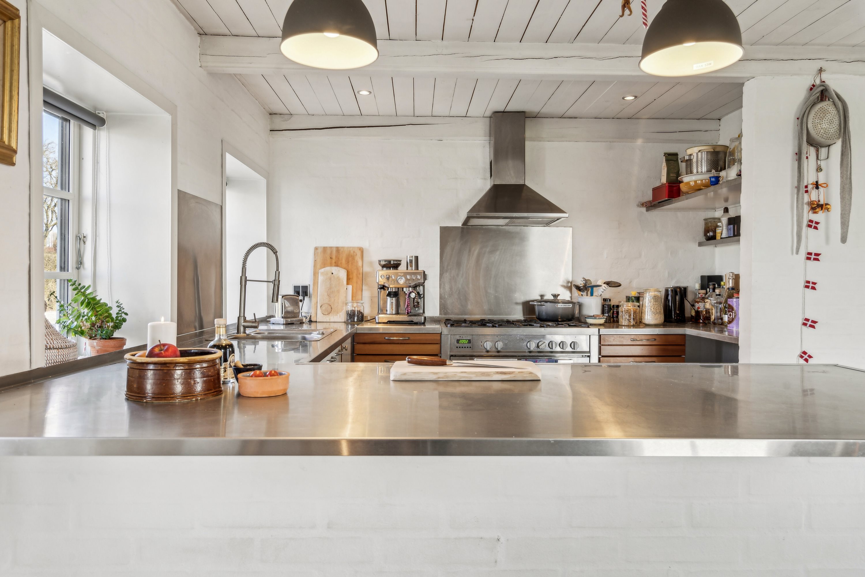 Fremhævet køkken billede i fuldskærmstilstand. Billede af Vårøvej 13, Tåsinge, 5700 Svendborg