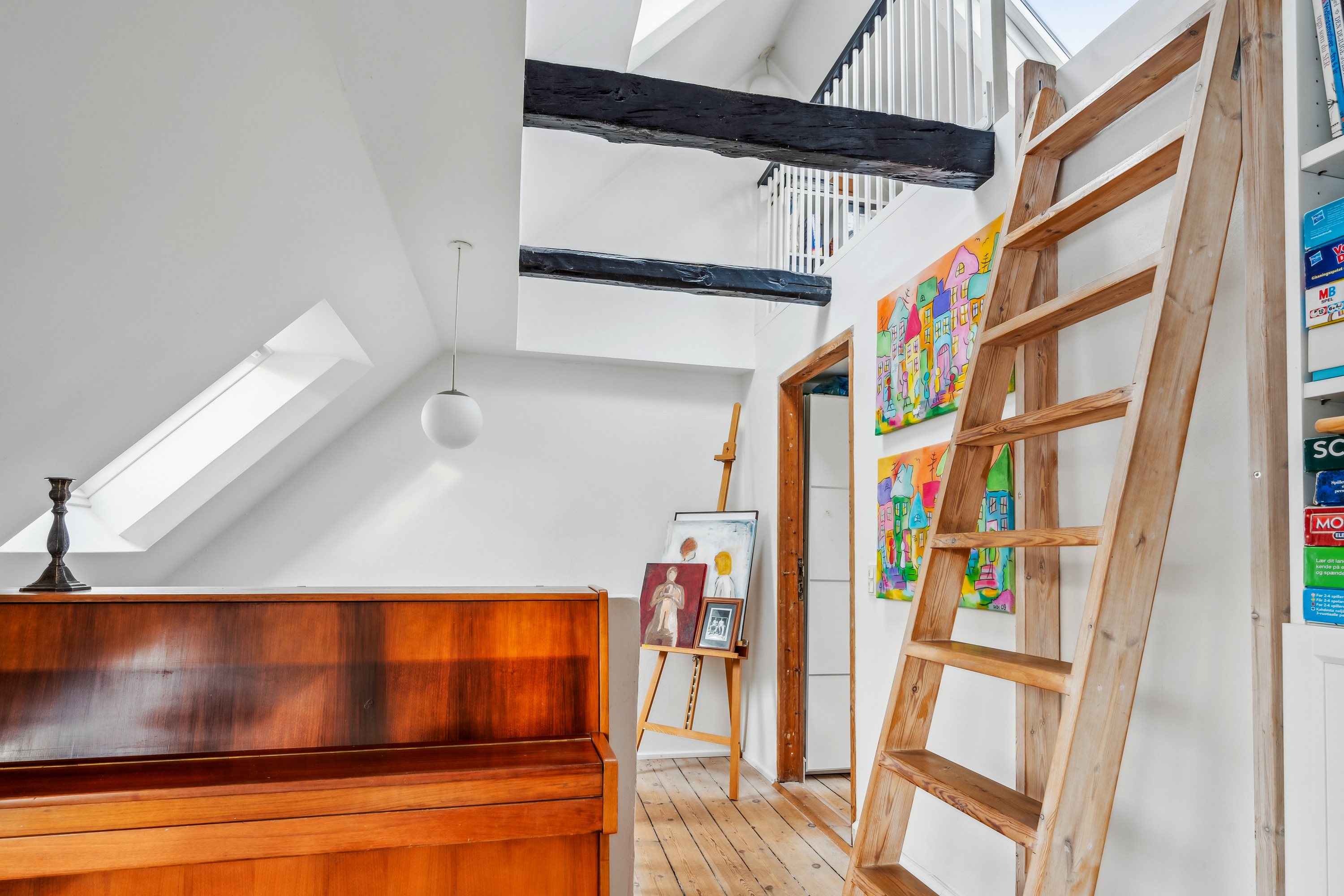 Fremhævet trappe billede i fuldskærmstilstand. Billede af Skovvejen 91, 8000 Aarhus C