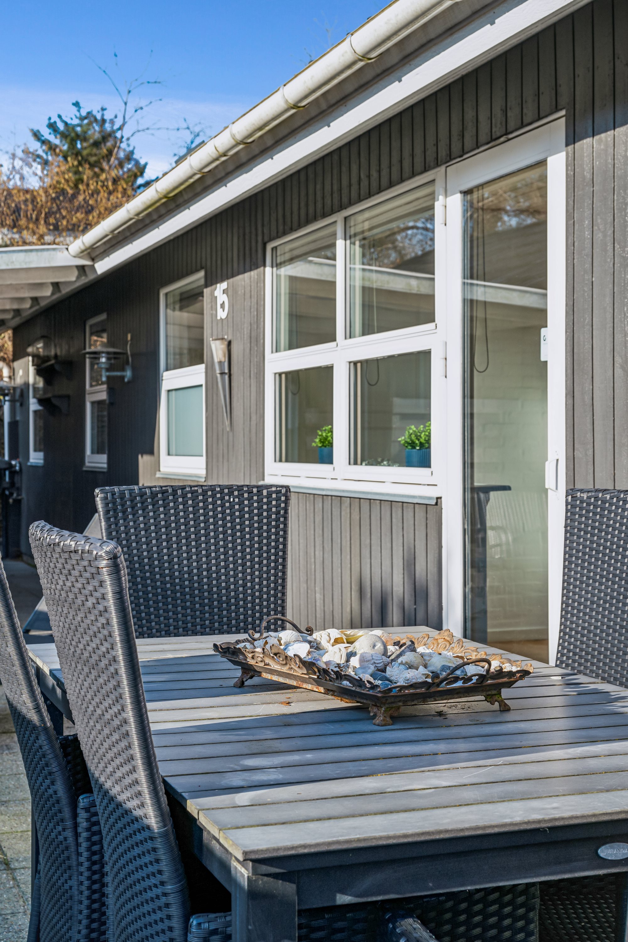 Fremhævet terrasse billede i fuldskærmstilstand. Billede af Dalvangen 15, Boeslum Bakker, 8400 Ebeltoft