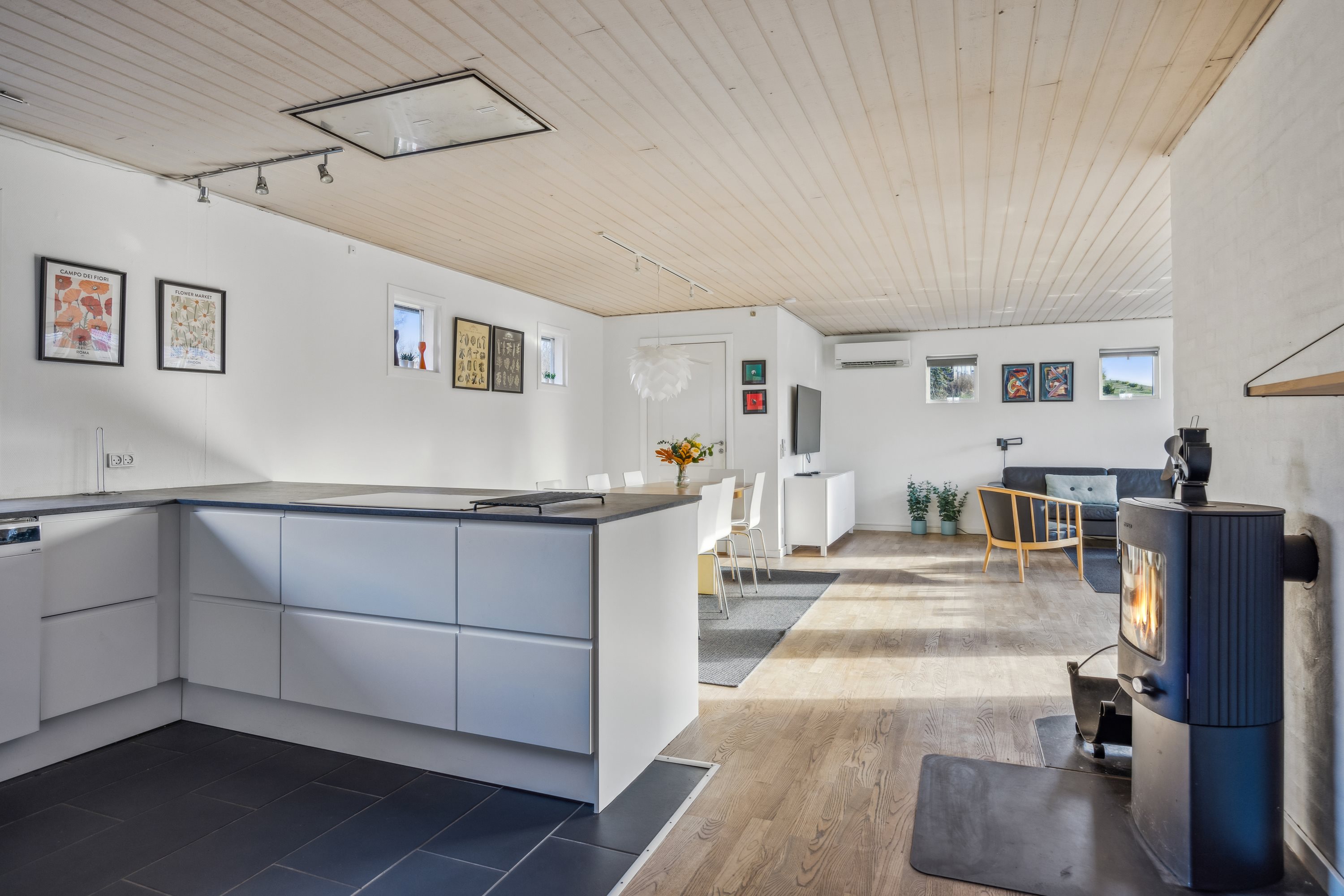 Fremhævet køkken billede i fuldskærmstilstand. Billede af Dalvangen 15, Boeslum Bakker, 8400 Ebeltoft