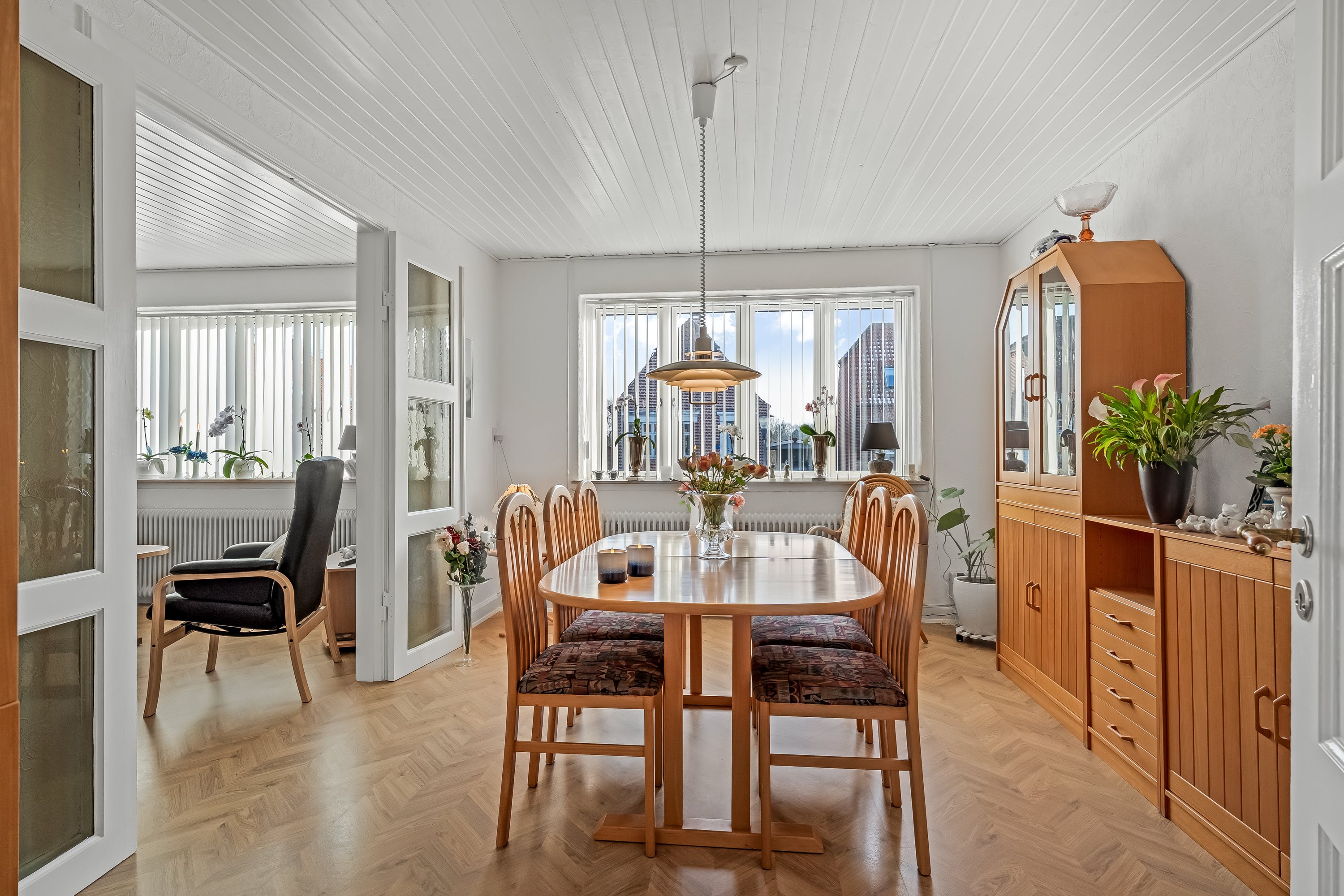 Fremhævet stue billede i fuldskærmstilstand. Billede af Østervang 31, 4930 Maribo