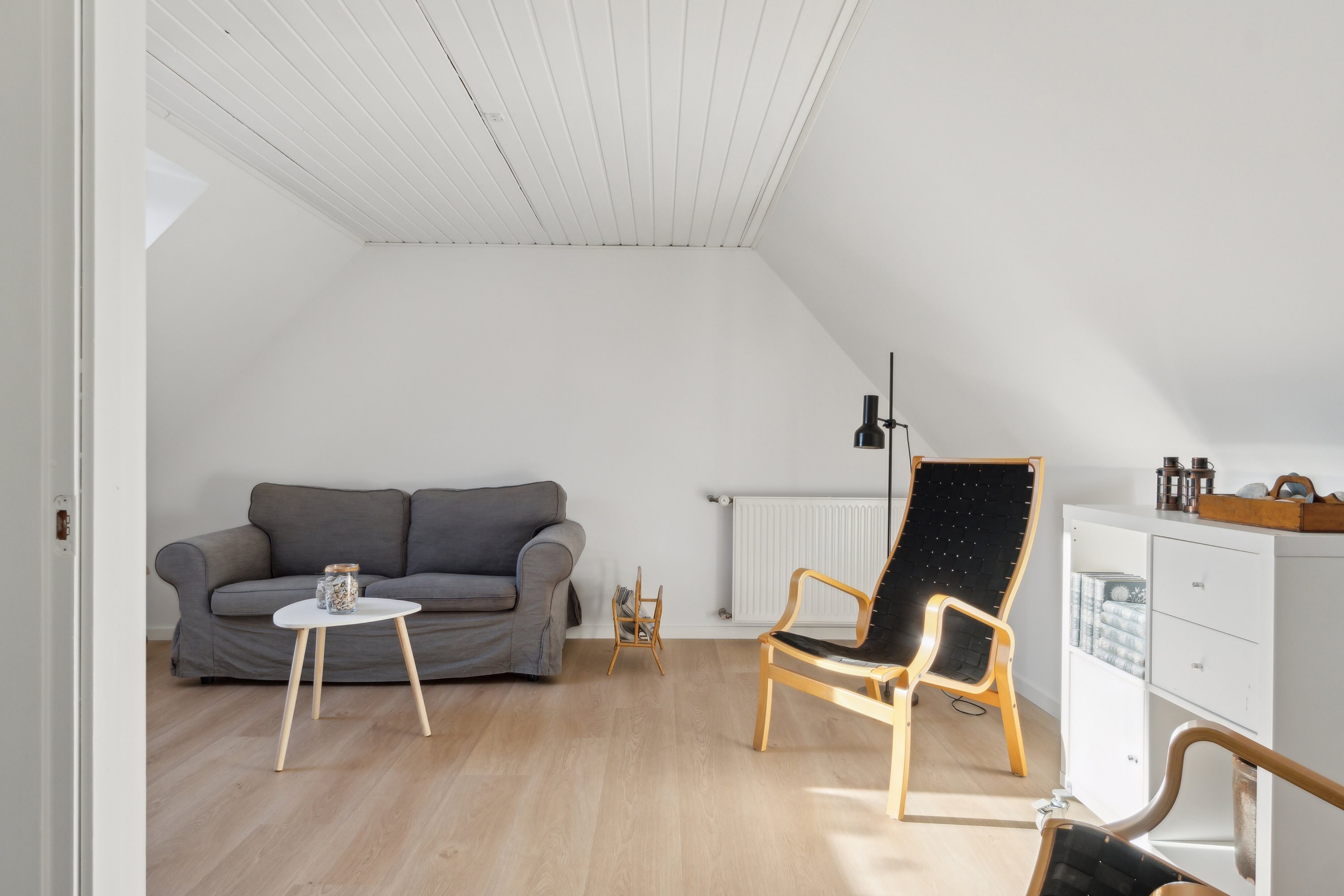 Fremhævet stue billede i fuldskærmstilstand. Billede af Tverstedvej 25, Uggerby, 9800 Hjørring