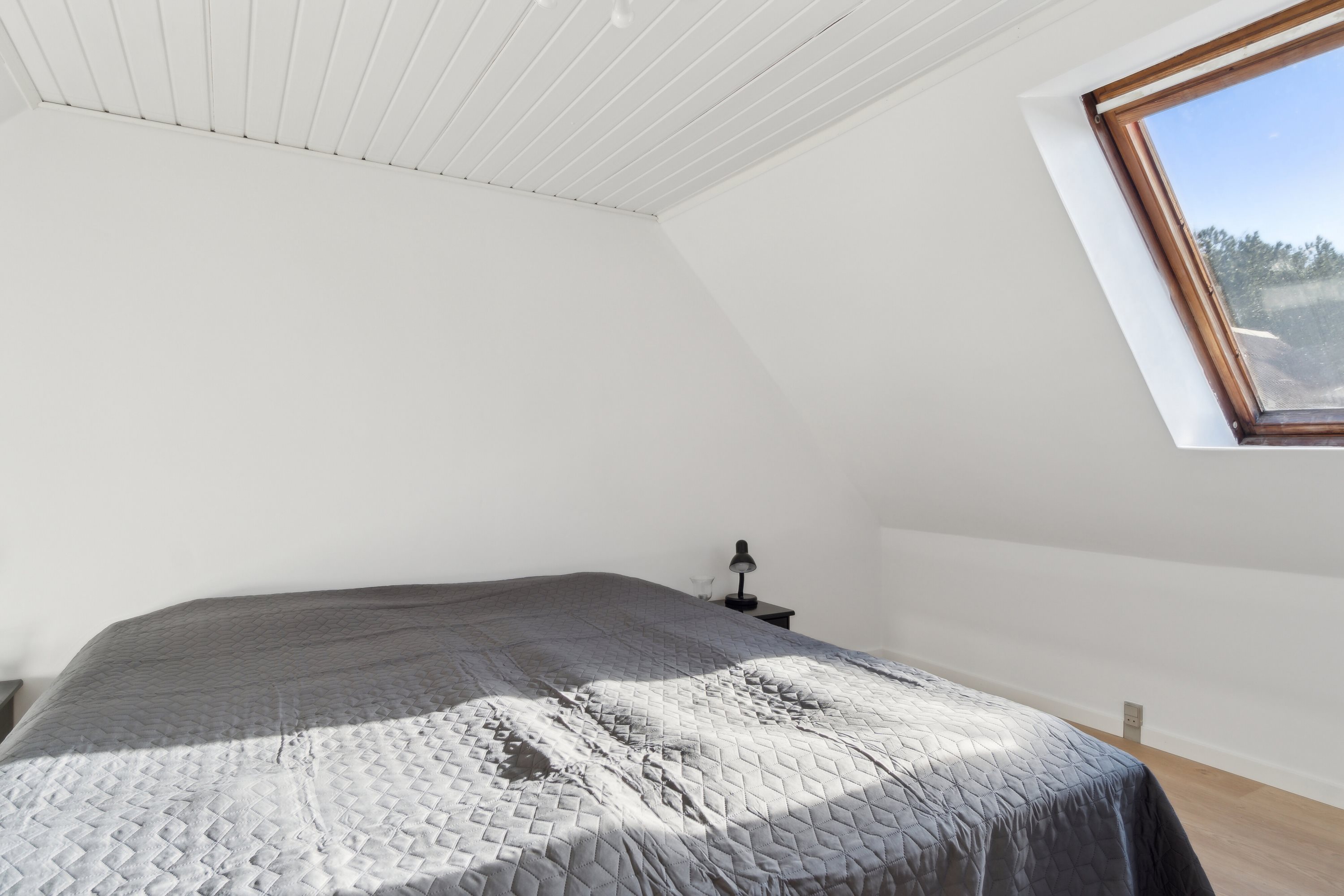 Fremhævet soveværelse billede i fuldskærmstilstand. Billede af Tverstedvej 25, Uggerby, 9800 Hjørring