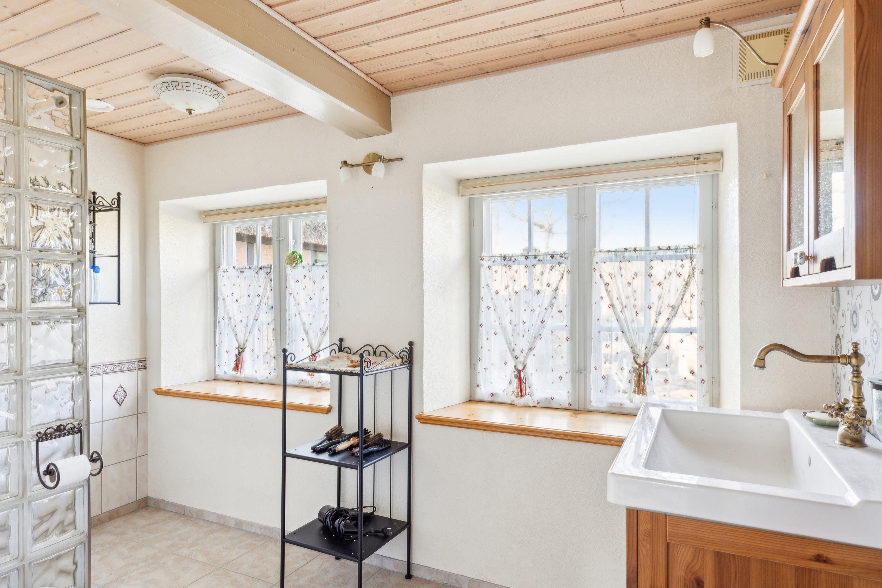 Fremhævet badeværelse billede i fuldskærmstilstand. Billede af Nørre Kettingskov 5, 6440 Augustenborg