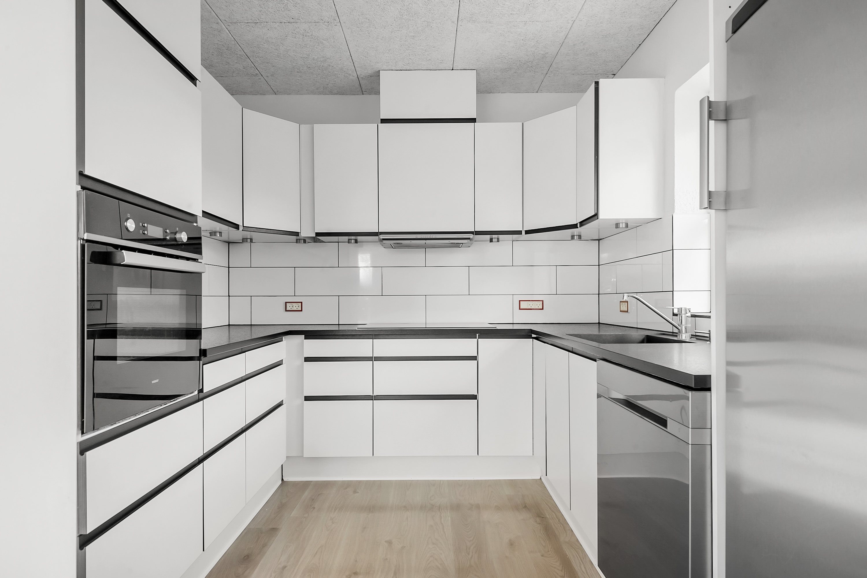 Fremhævet køkken billede i fuldskærmstilstand. Billede af Hesselbjergvej 14, Boulstrup, 8300 Odder