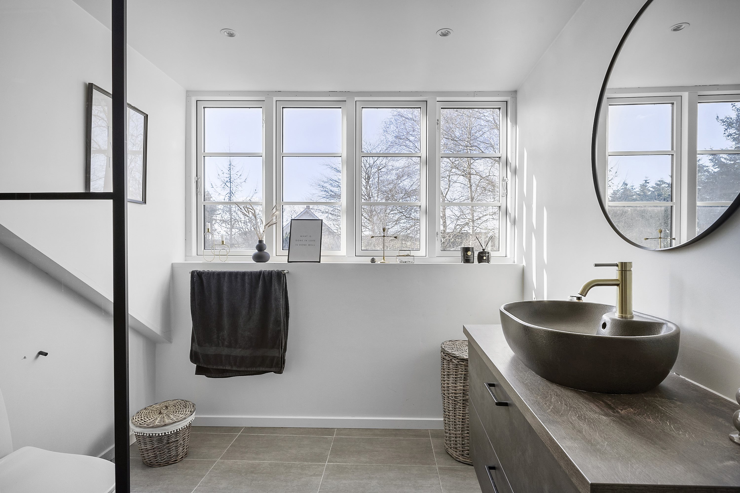 Fremhævet badeværelse billede i fuldskærmstilstand. Billede af Foerlev Møllevej 37, Mesing, 8660 Skanderborg