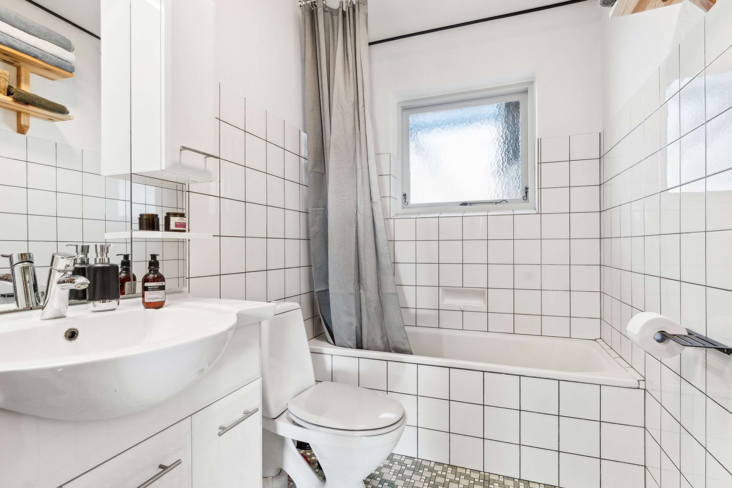 Fremhævet badeværelse billede i fuldskærmstilstand. Billede af Havrevej 4, Mejlby, 8981 Spentrup