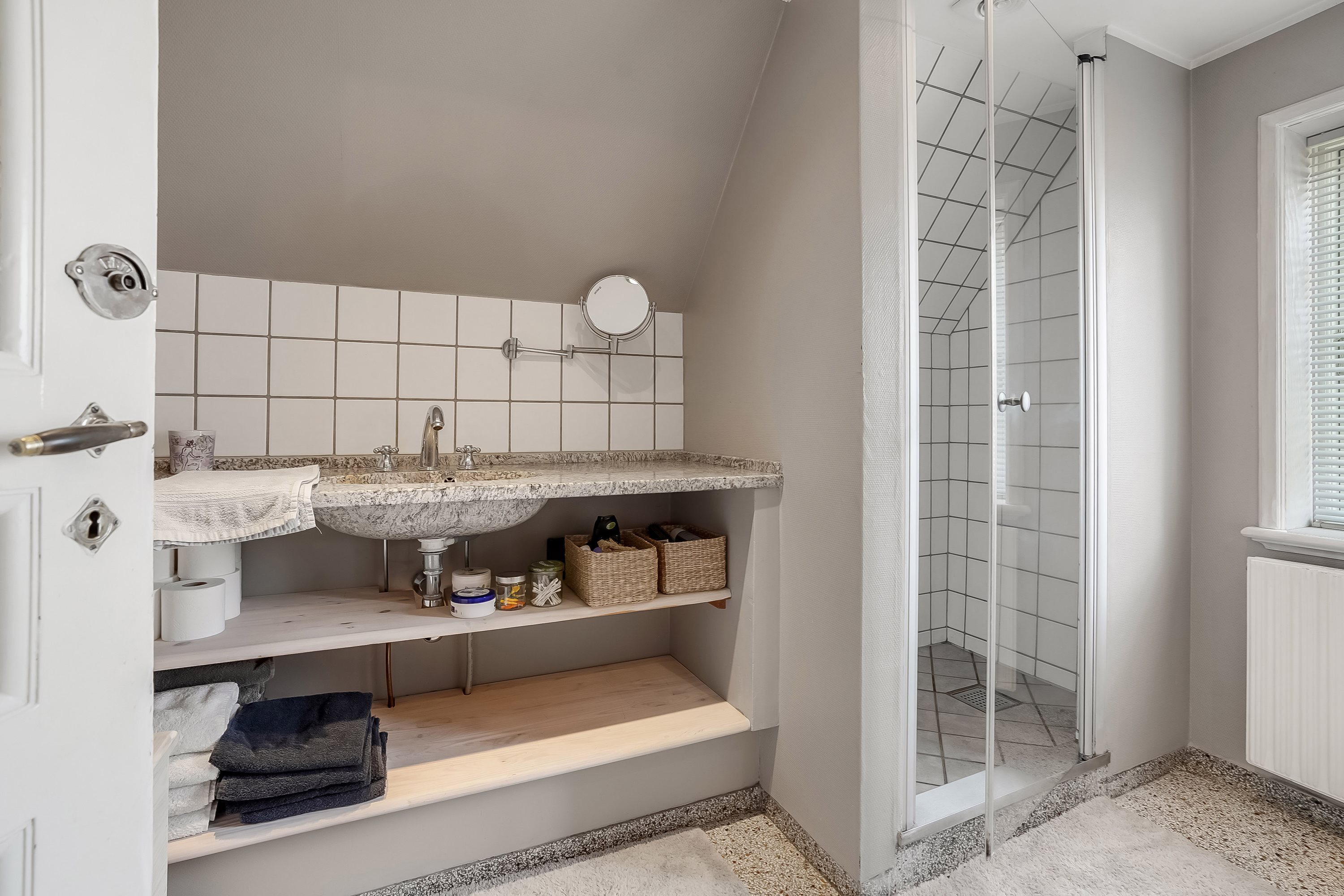 Fremhævet badeværelse  billede i fuldskærmstilstand. Billede af Svendborgvej 424, 5600 Faaborg