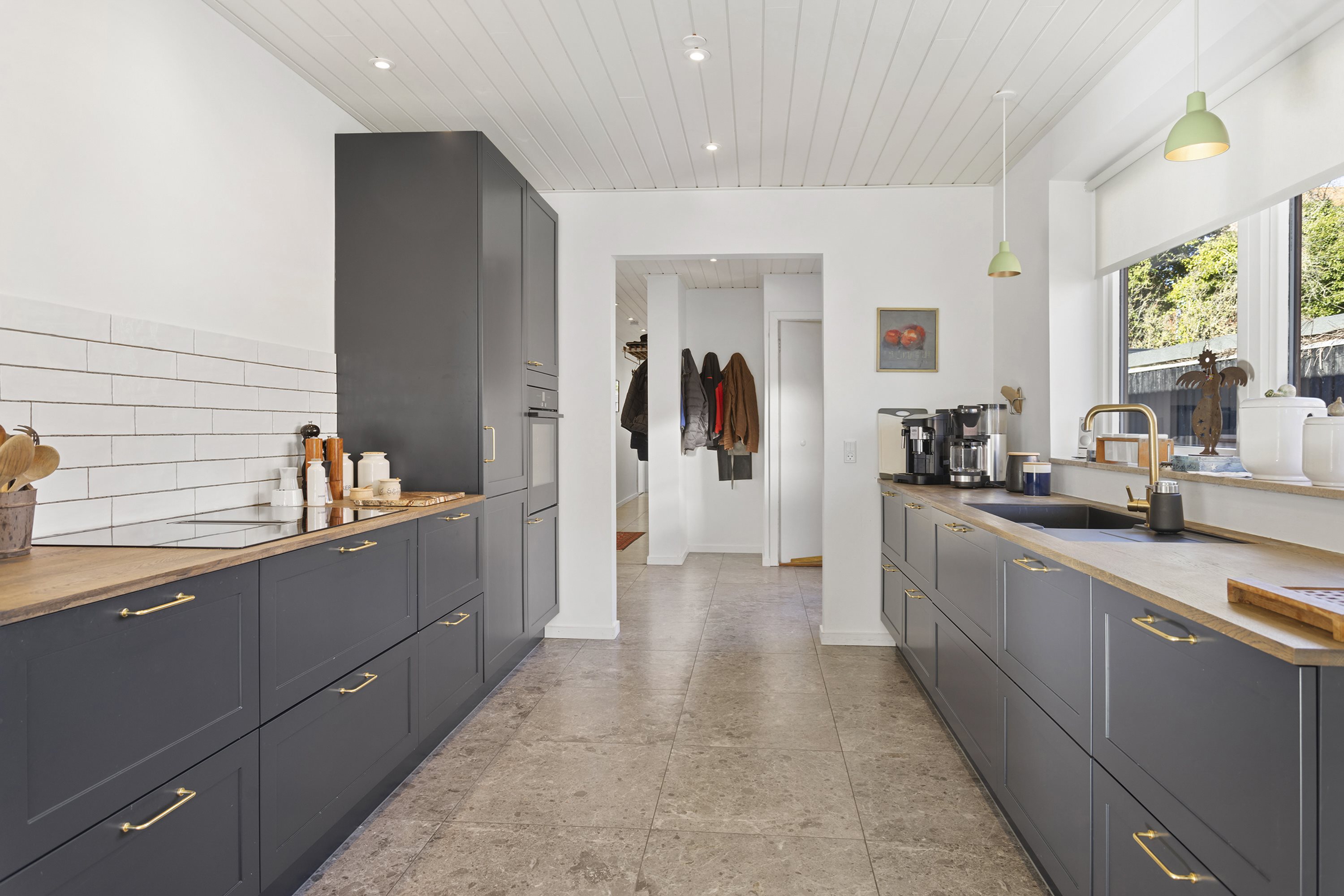 Miniaturebillede 1: køkken alrum. Billede af Ørnevej 47, 9900 Frederikshavn