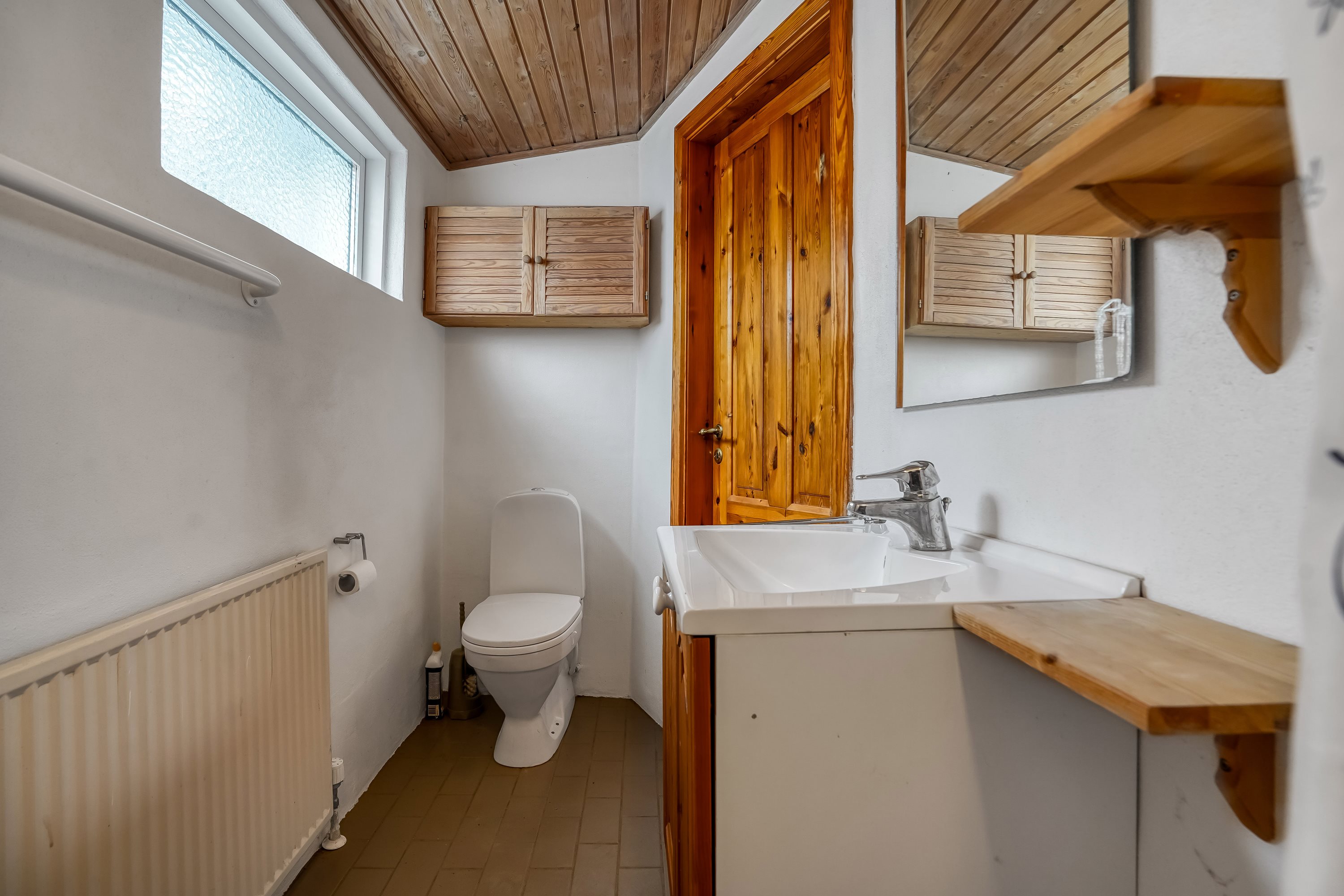 Fremhævet badeværelse billede i fuldskærmstilstand. Billede af Østergade 3, 8740 Brædstrup