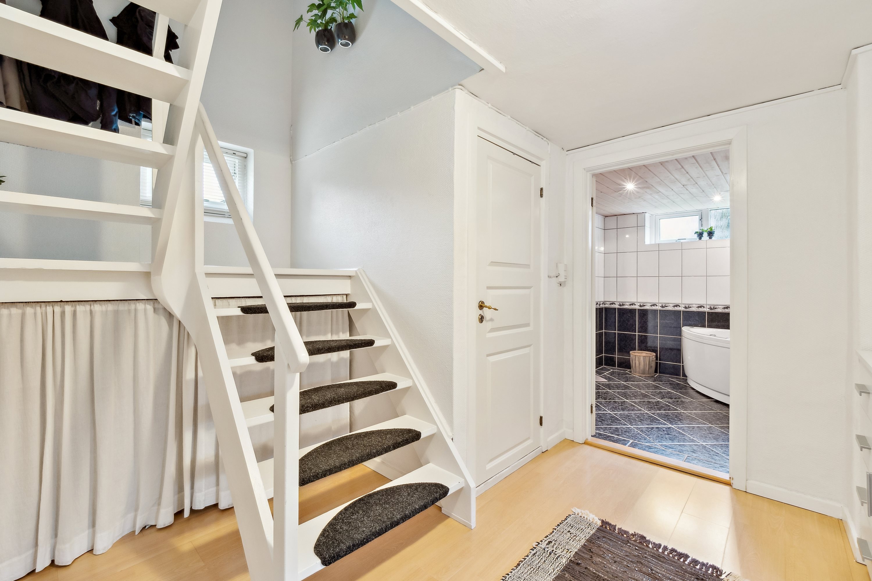 Fremhævet trappe billede i fuldskærmstilstand. Billede af Markedsgade 82B, 7900 Nykøbing M