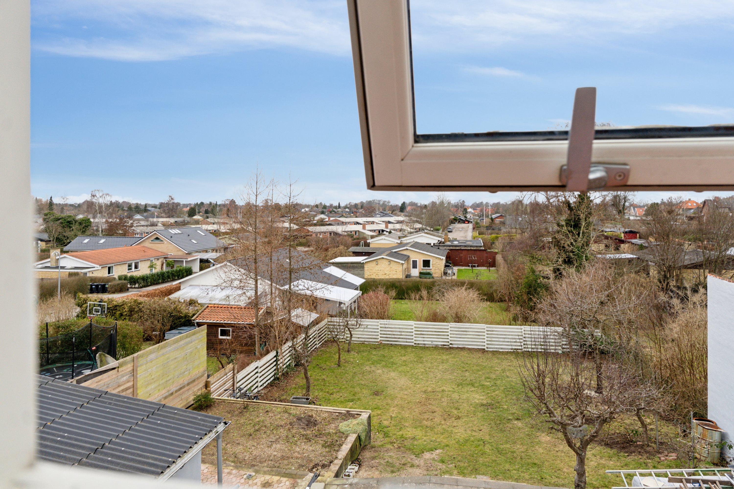 Fremhævet udsigt billede i fuldskærmstilstand. Billede af Brickasvej 12, 3400 Hillerød