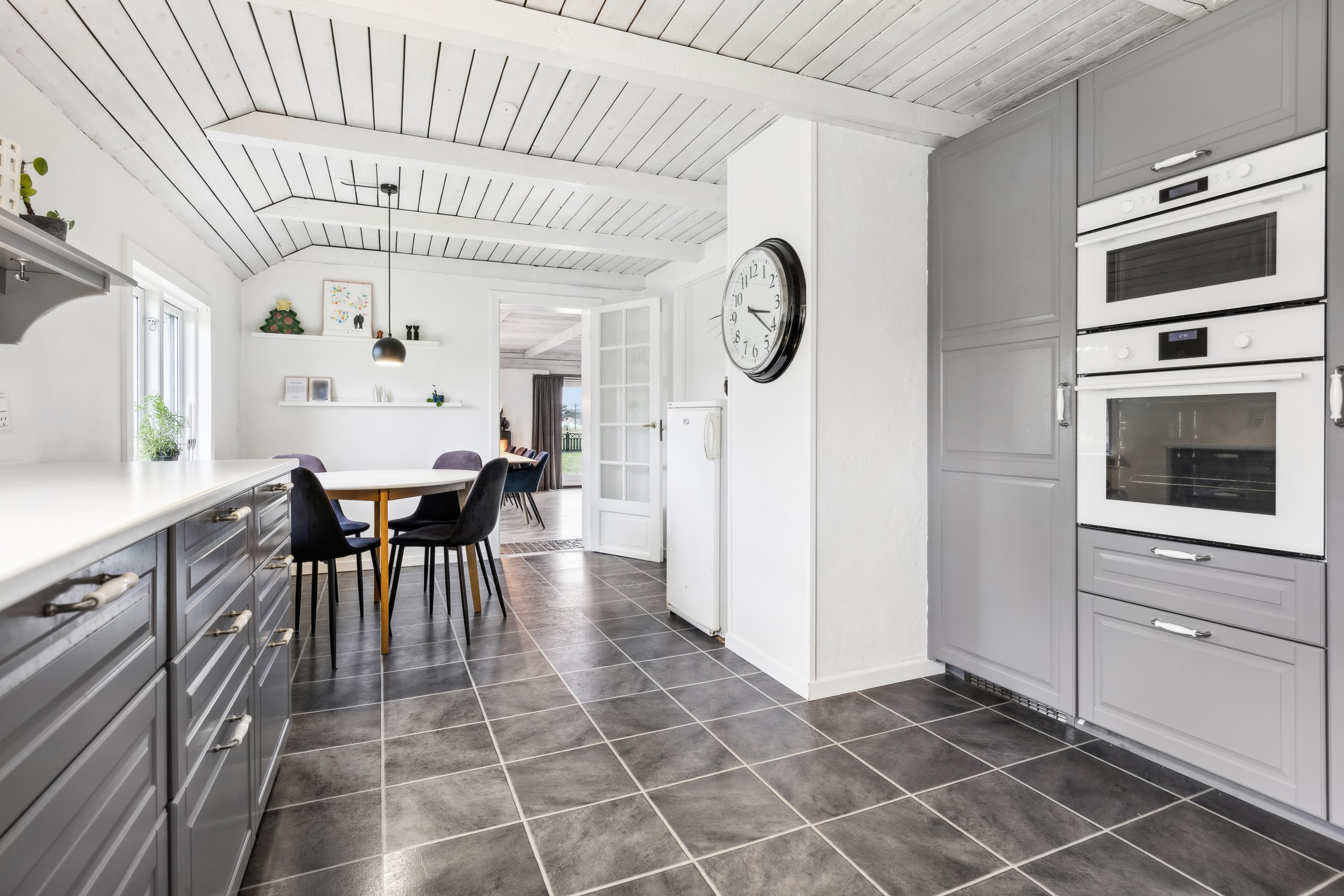 Fremhævet køkken billede i fuldskærmstilstand. Billede af Kvorupvej 161, 9490 Pandrup