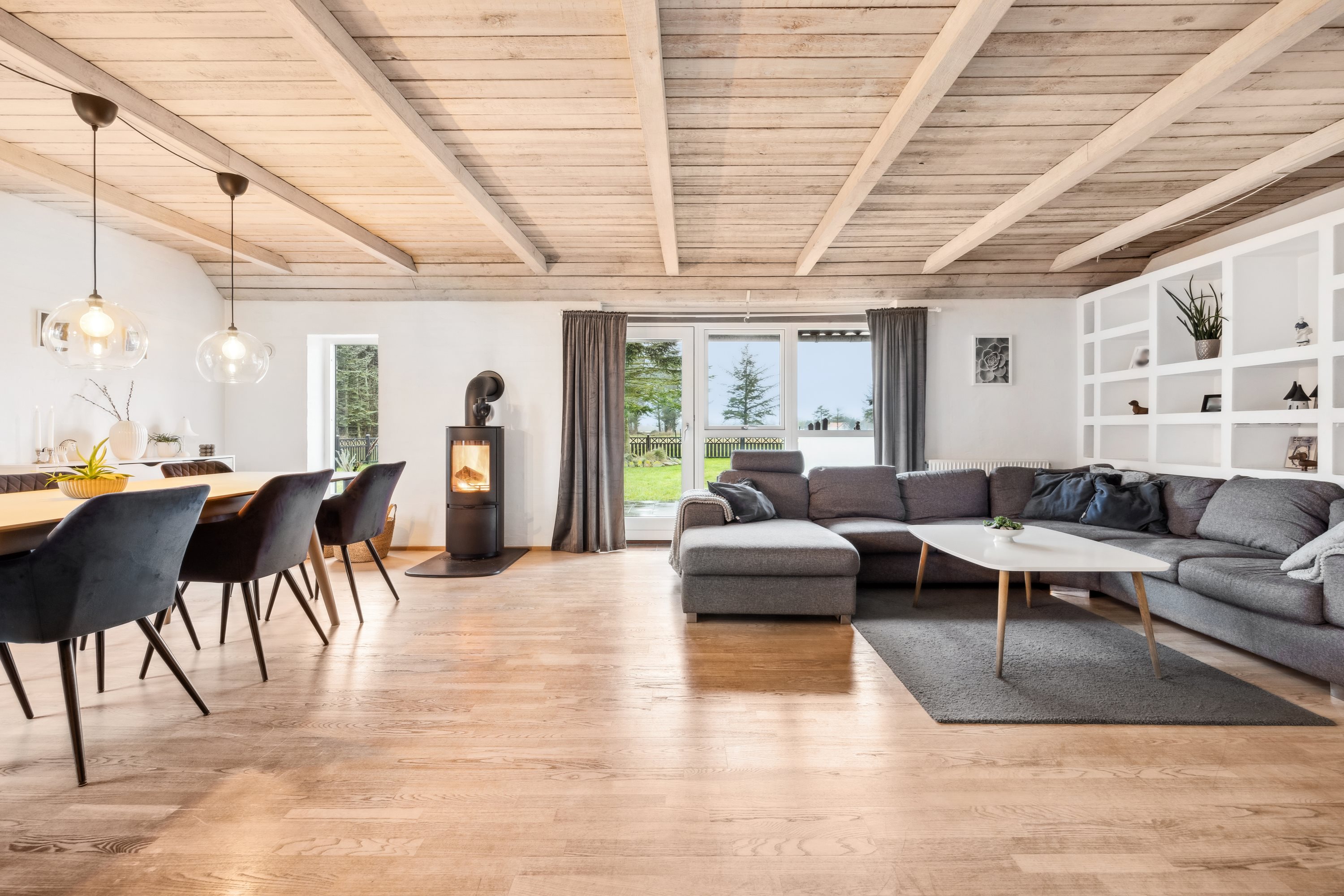 Fremhævet stue billede i fuldskærmstilstand. Billede af Kvorupvej 161, 9490 Pandrup