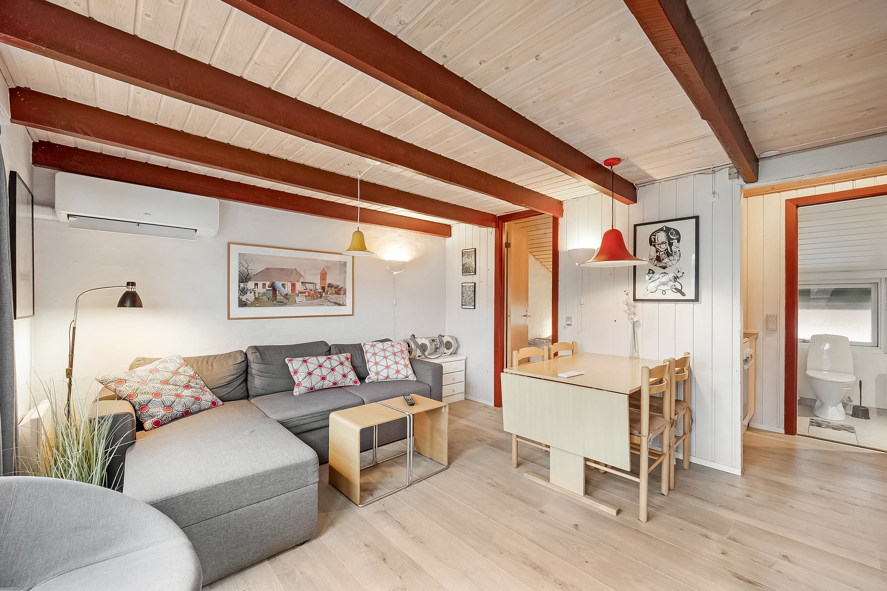 Fremhævet stue billede i fuldskærmstilstand. Billede af Vester Fælled (G1) 160, Bork Havn, 6893 Hemmet