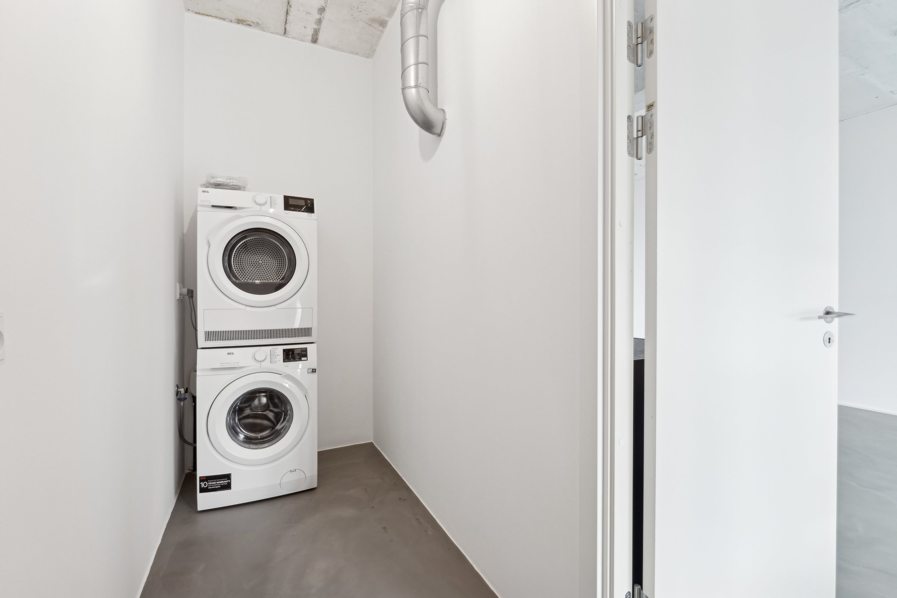 Fremhævet  billede i fuldskærmstilstand. Billede af (ER PÅ PAUSE) Islands Brygge 81C, 5. tv., 2300 København S