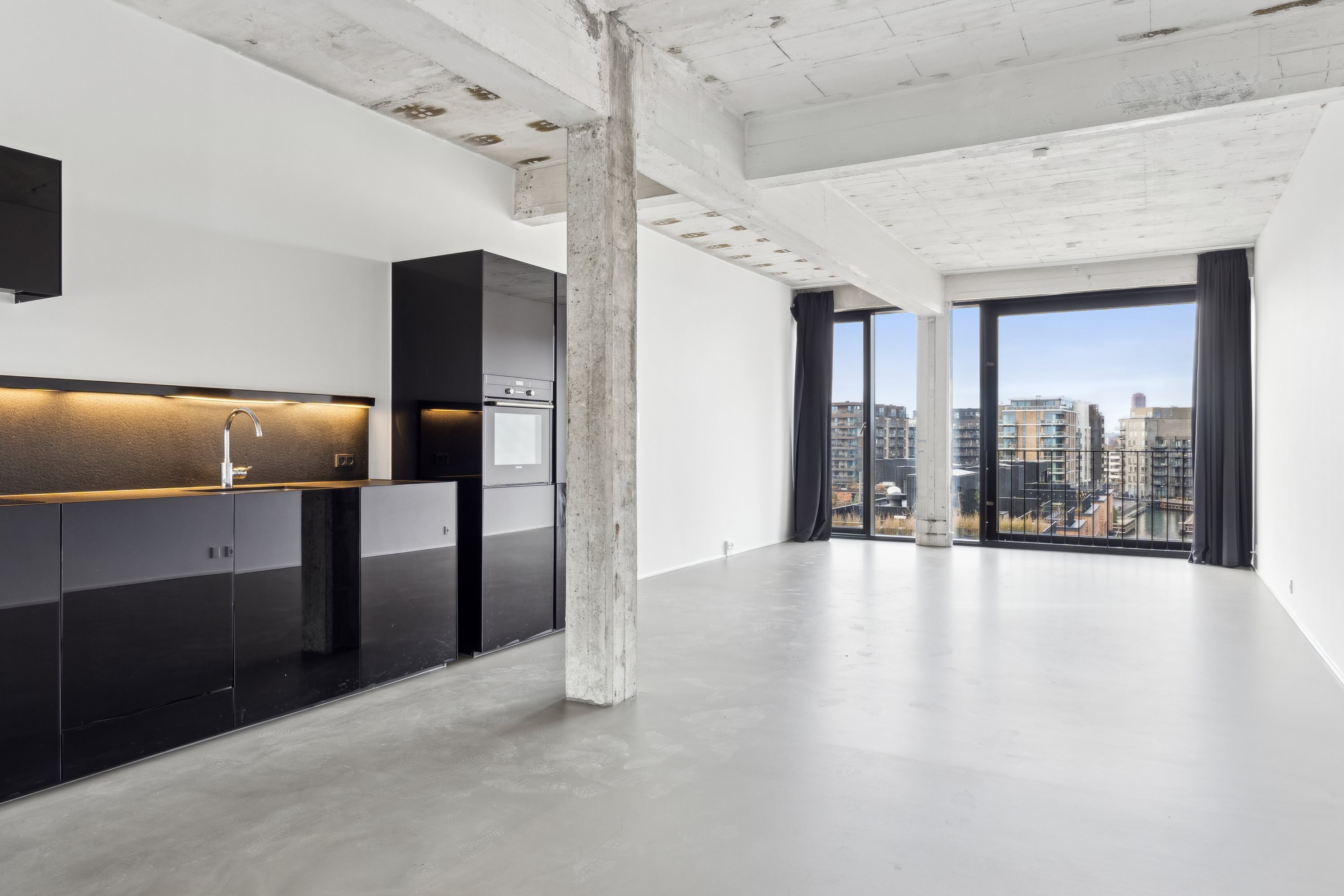 Fremhævet  billede i fuldskærmstilstand. Billede af (ER PÅ PAUSE) Islands Brygge 81C, 5. tv., 2300 København S