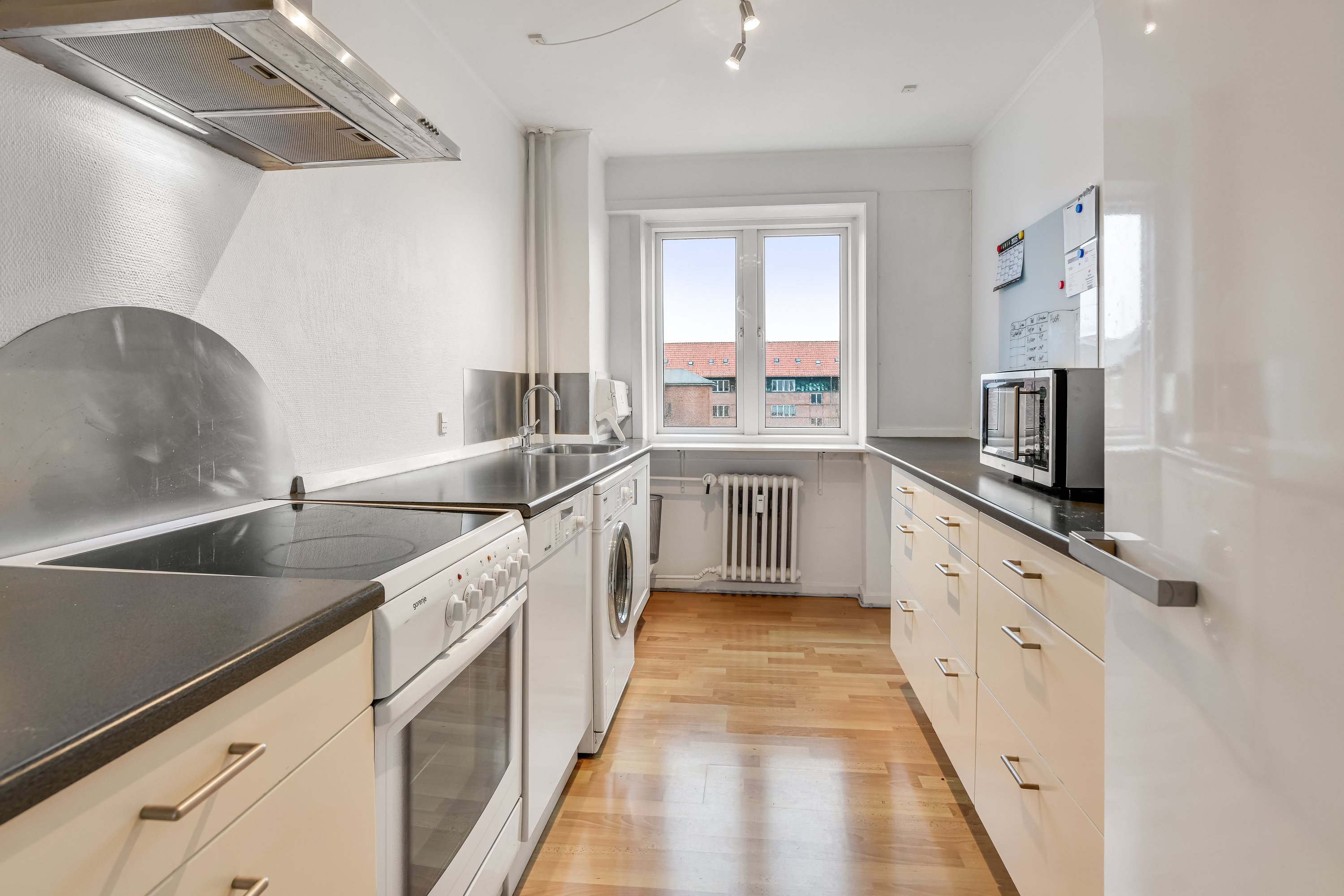 Fremhævet køkken billede i fuldskærmstilstand. Billede af Frodesgade 42, 3. th., 6700 Esbjerg