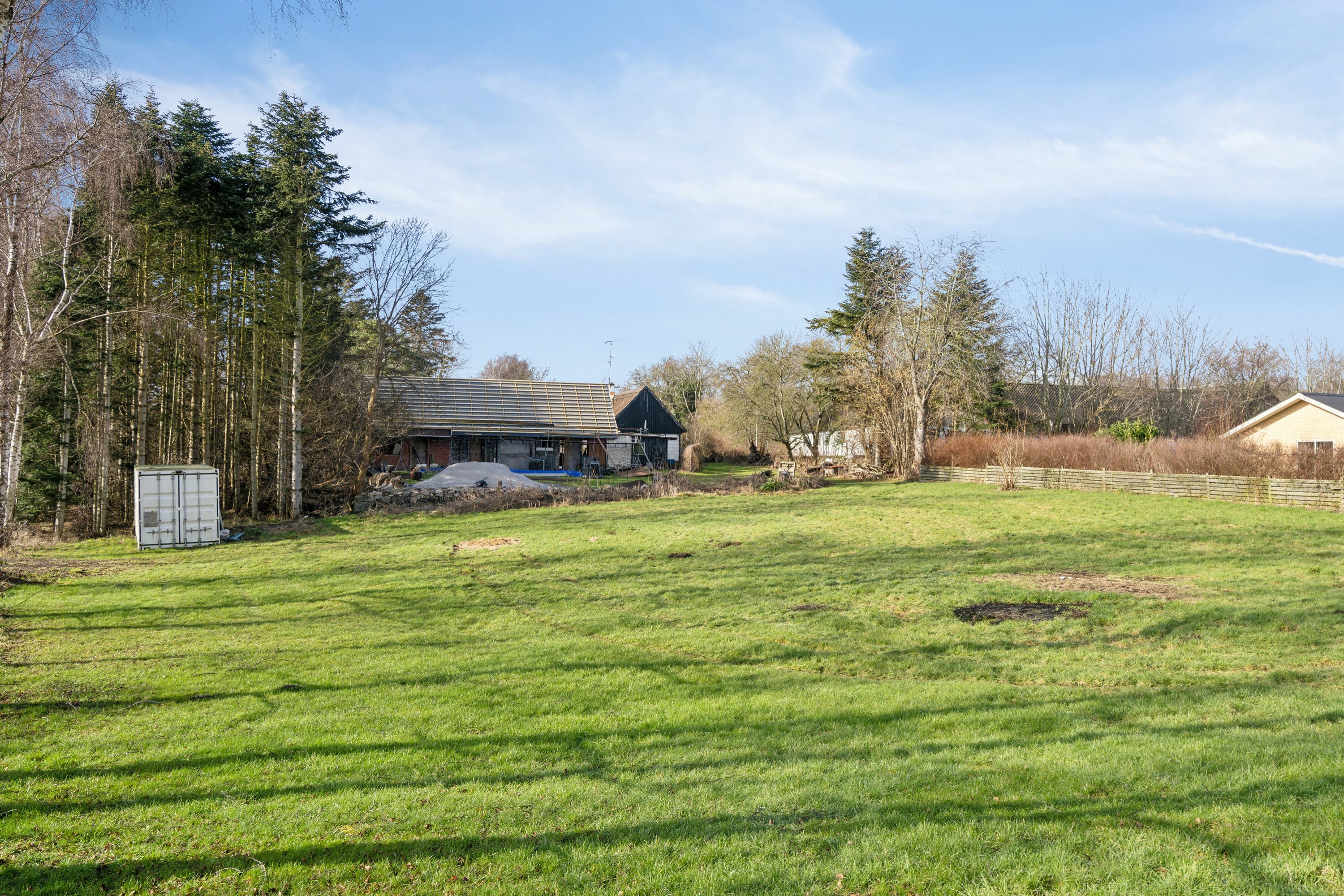 Fremhævet set fra haven billede i fuldskærmstilstand. Billede af Toftegårdsvej 4, Snesere, 4733 Tappernøje